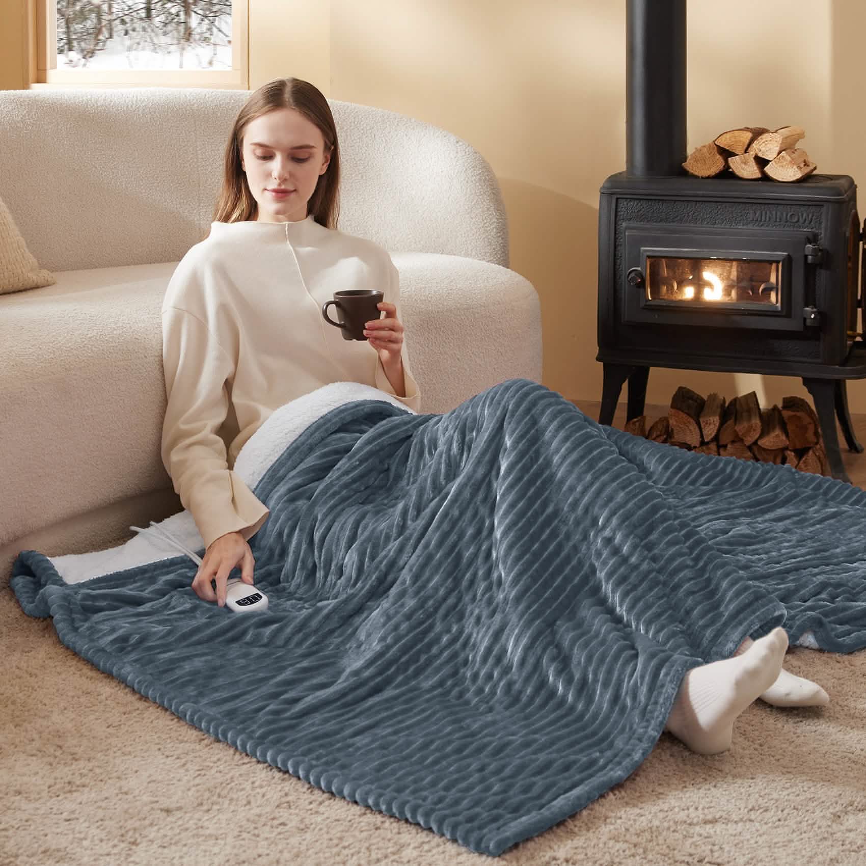 Ribbed flannel heated blanket