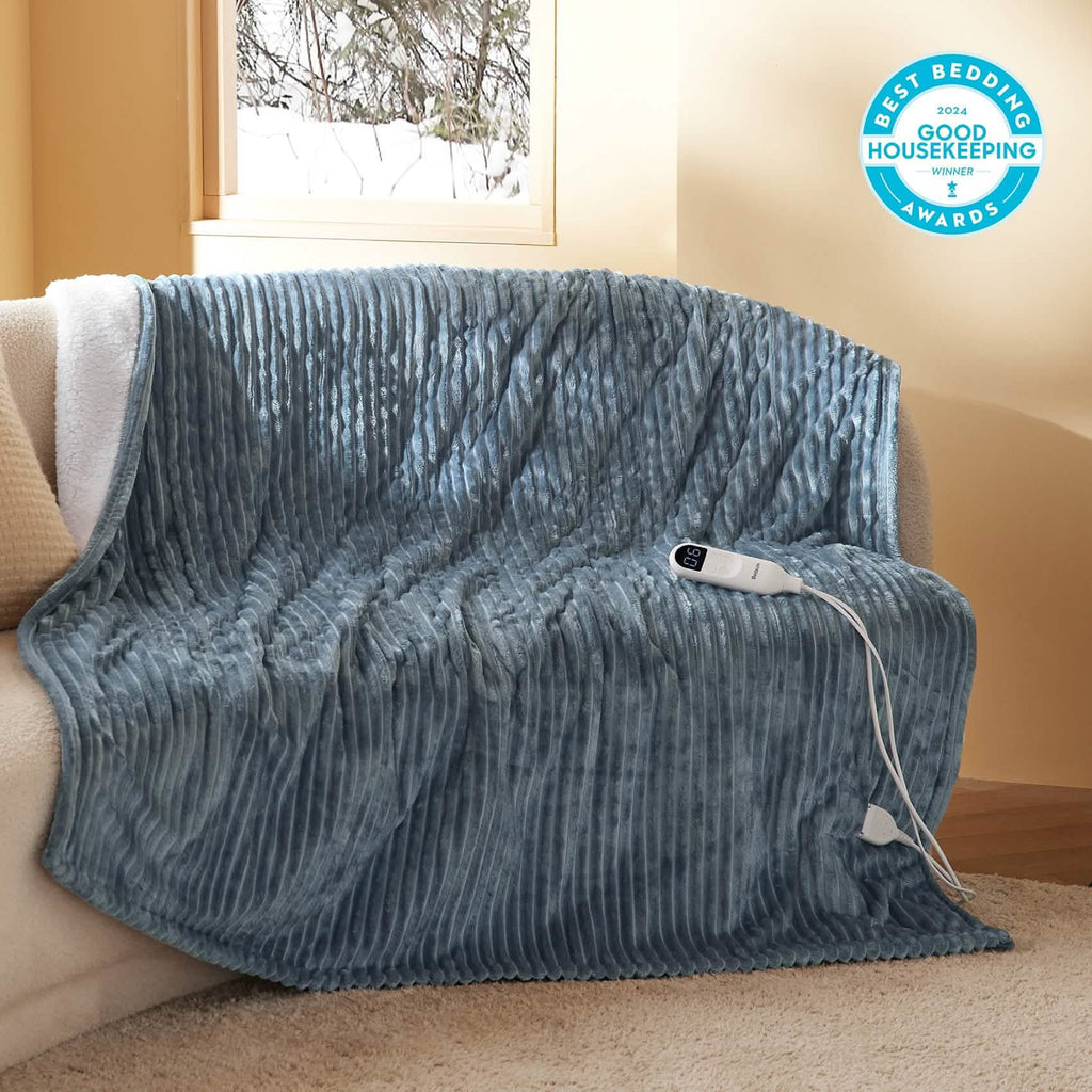 Ribbed flannel heated blanket