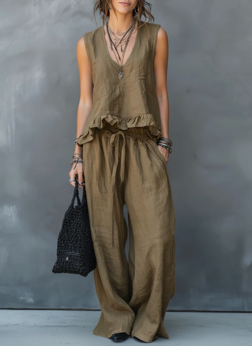 Clara | Complete with Trousers, Sleeveless Top with V-Neck and Ruffles