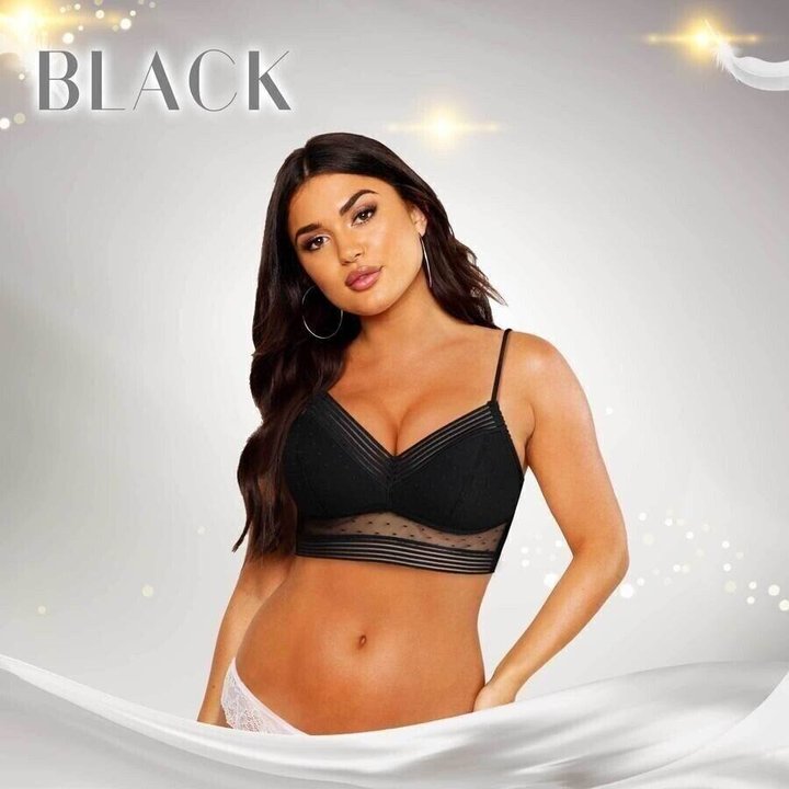 Wireless lace bralette detail