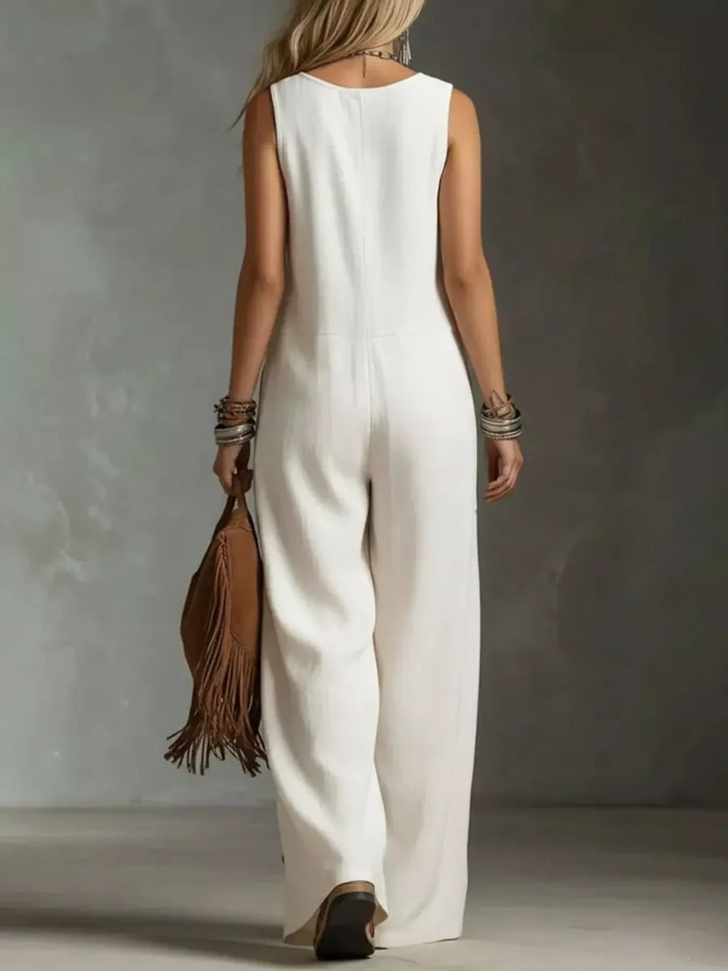 Sleeveless wide-leg jumpsuit - detail view