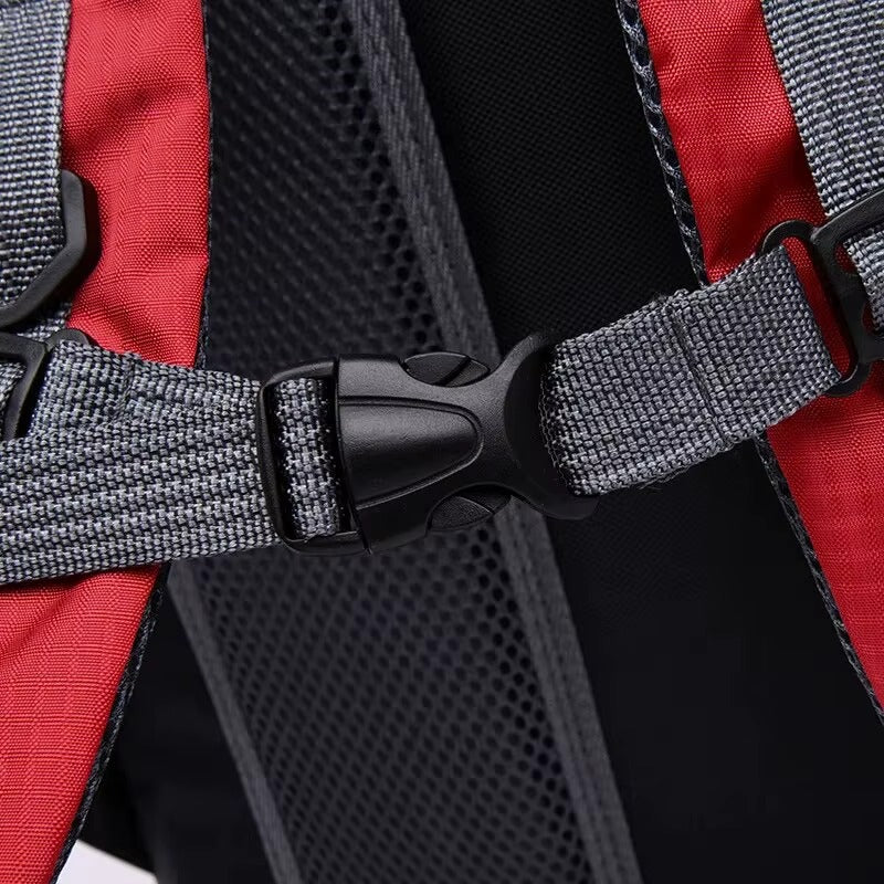 AdventurePro | Travel Backpack with 40L Waterproof Capacity | Ergonomic Design for Comfortable Outdoor Adventures