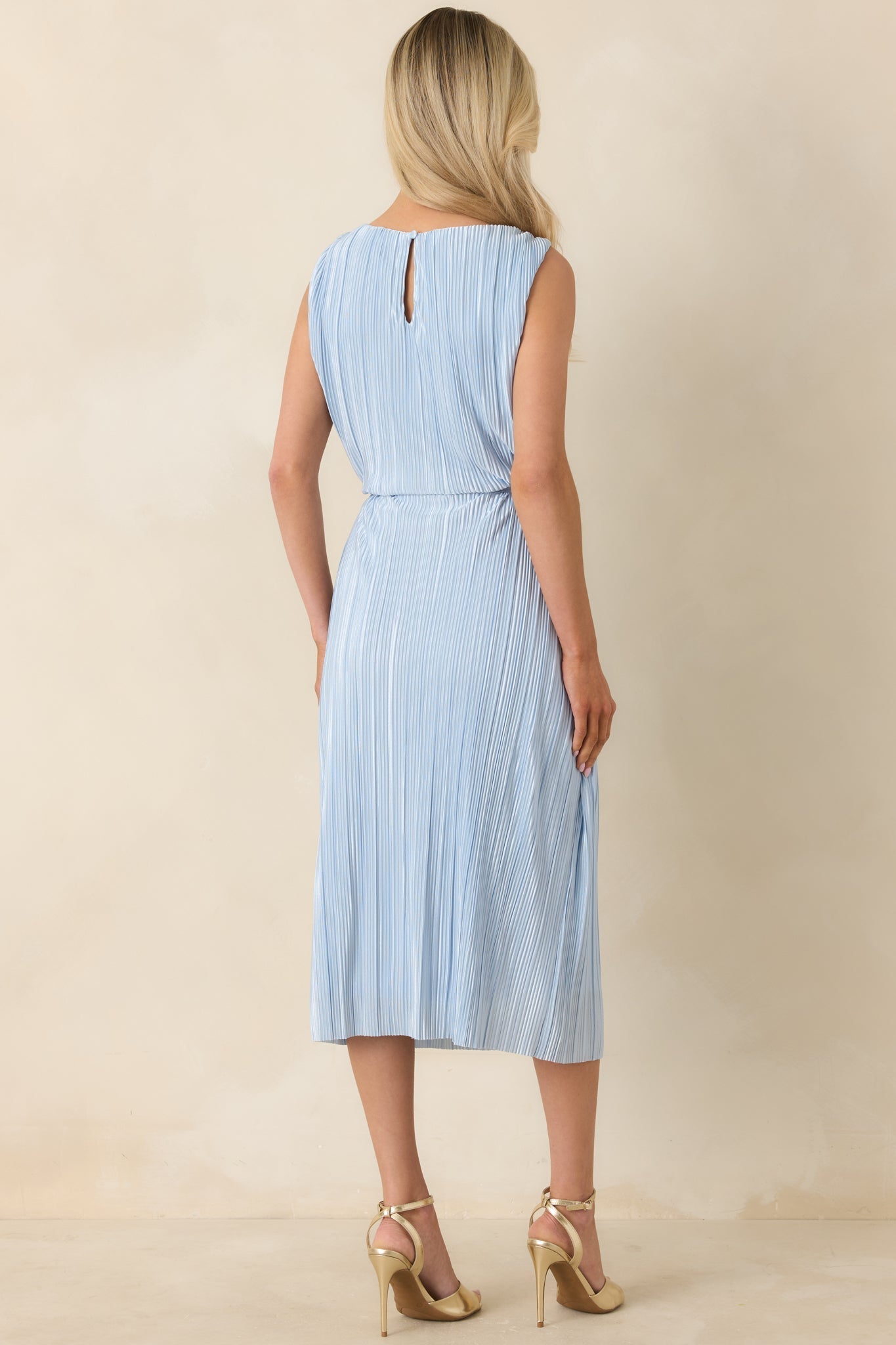 Women's Afterglow Light Blue Pleated Midi Dress | 95% Polyester & 5% Spandex 7