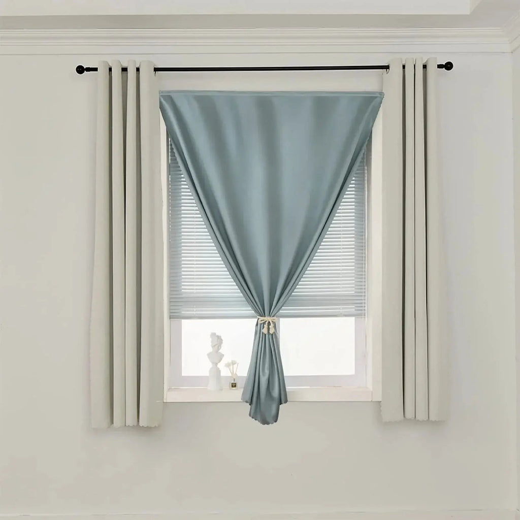 Portable blackout curtain