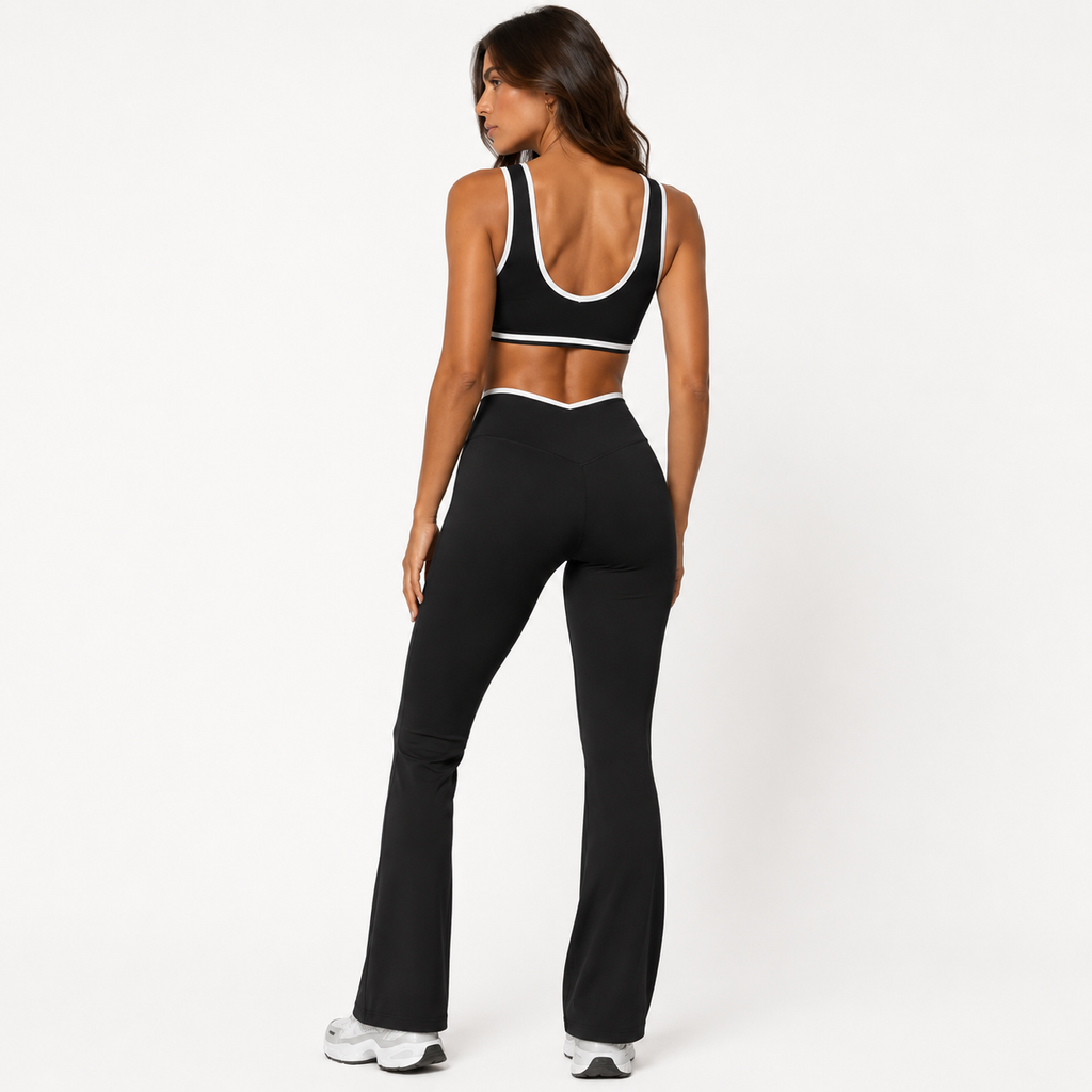Seamless yoga activewear set detail