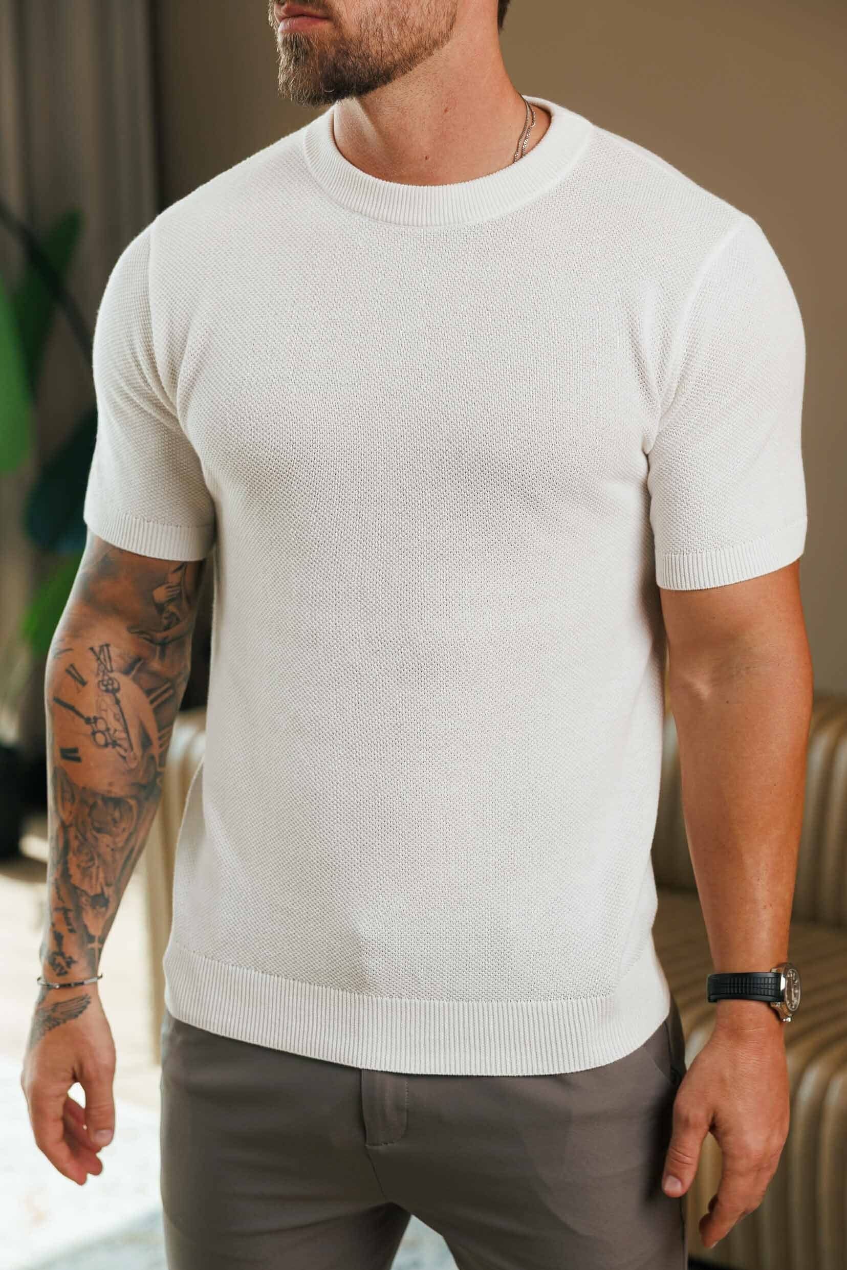 Coast Collection | Cashmere T-Shirt with Lightweight Comfort | Stylish Layering Essential for Year-Round Wear