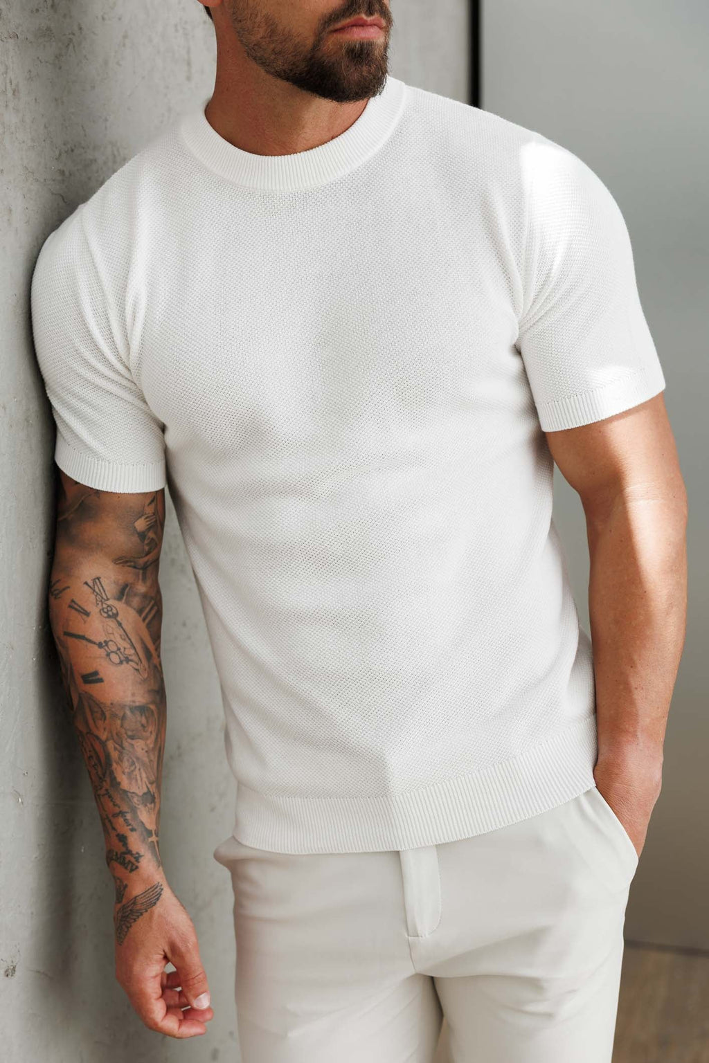 Coast Collection | Cashmere T-Shirt with Lightweight Comfort | Stylish Layering Essential for Year-Round Wear