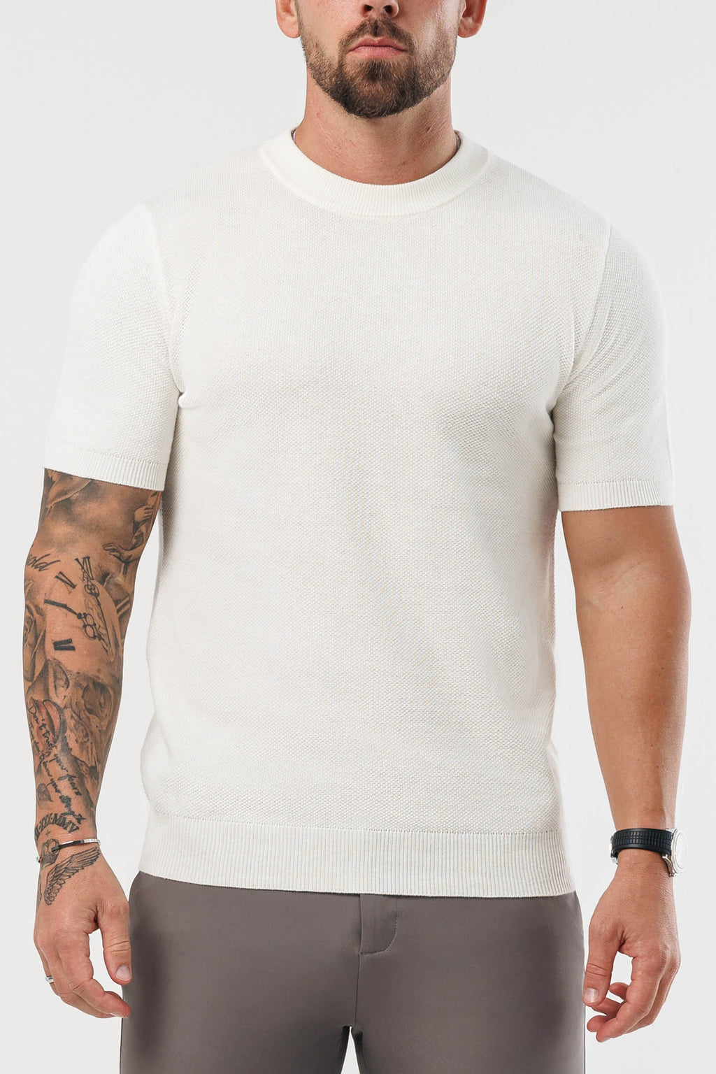 Coast Collection | Cashmere T-Shirt with Lightweight Comfort | Stylish Layering Essential for Year-Round Wear