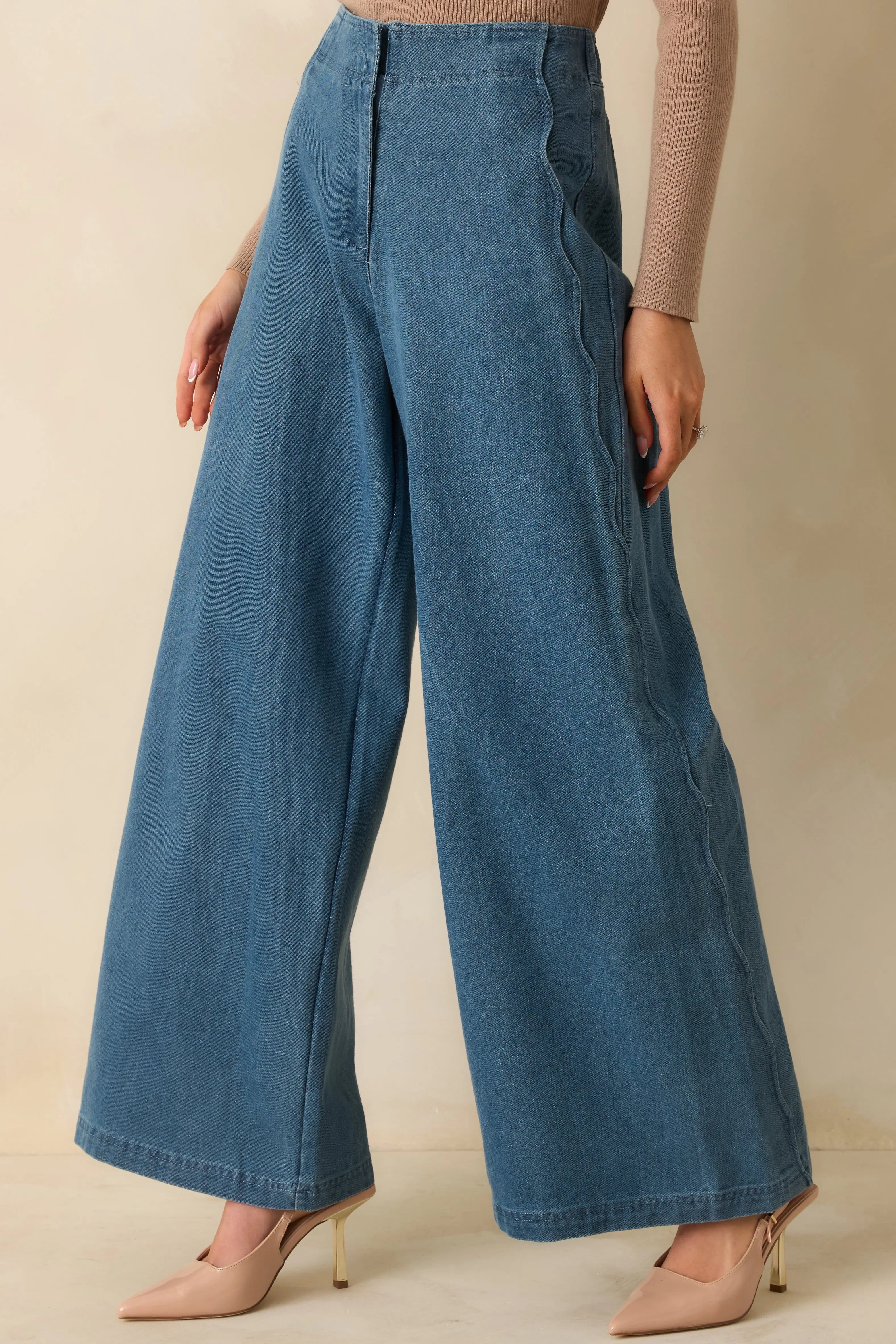 Women's Curve Appeal Medium Wash Scalloped Edge Wide Leg Jeans | 100% Cotton 3