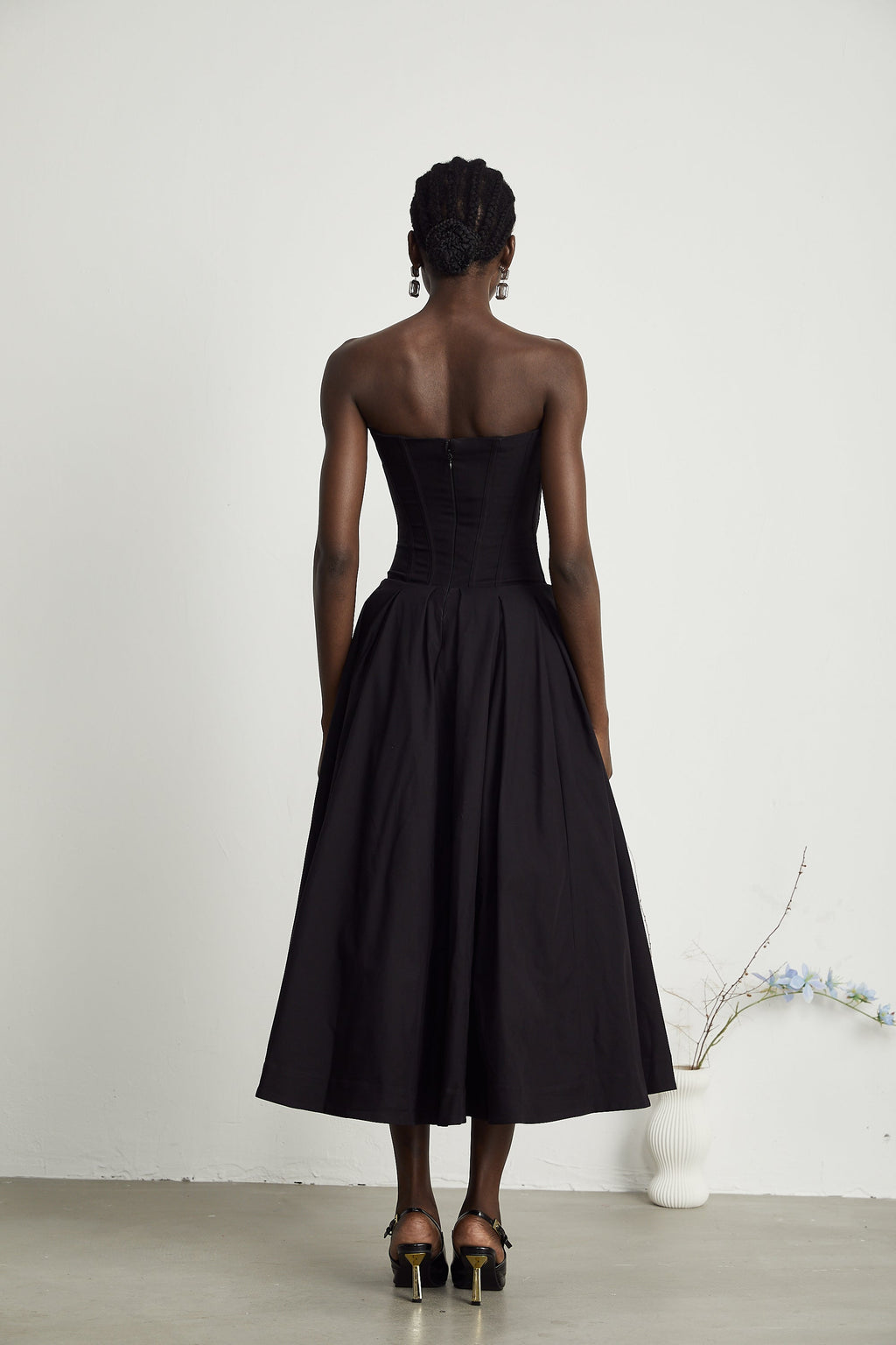 Elegant Black Dress – Off-Shoulder Midi Dress with Pleated...