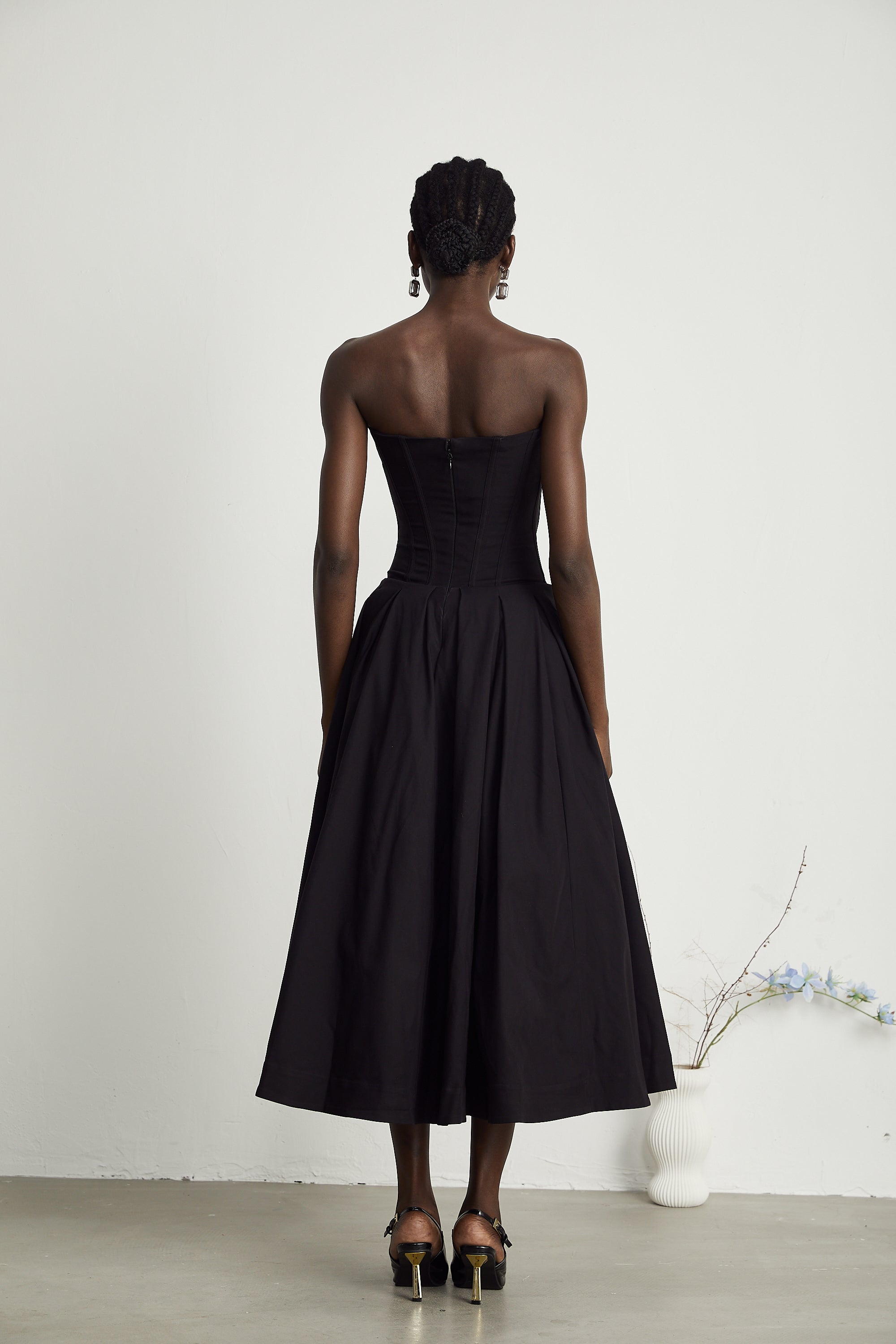 Elegant Black Dress – Off-Shoulder Midi Dress with Pleated...