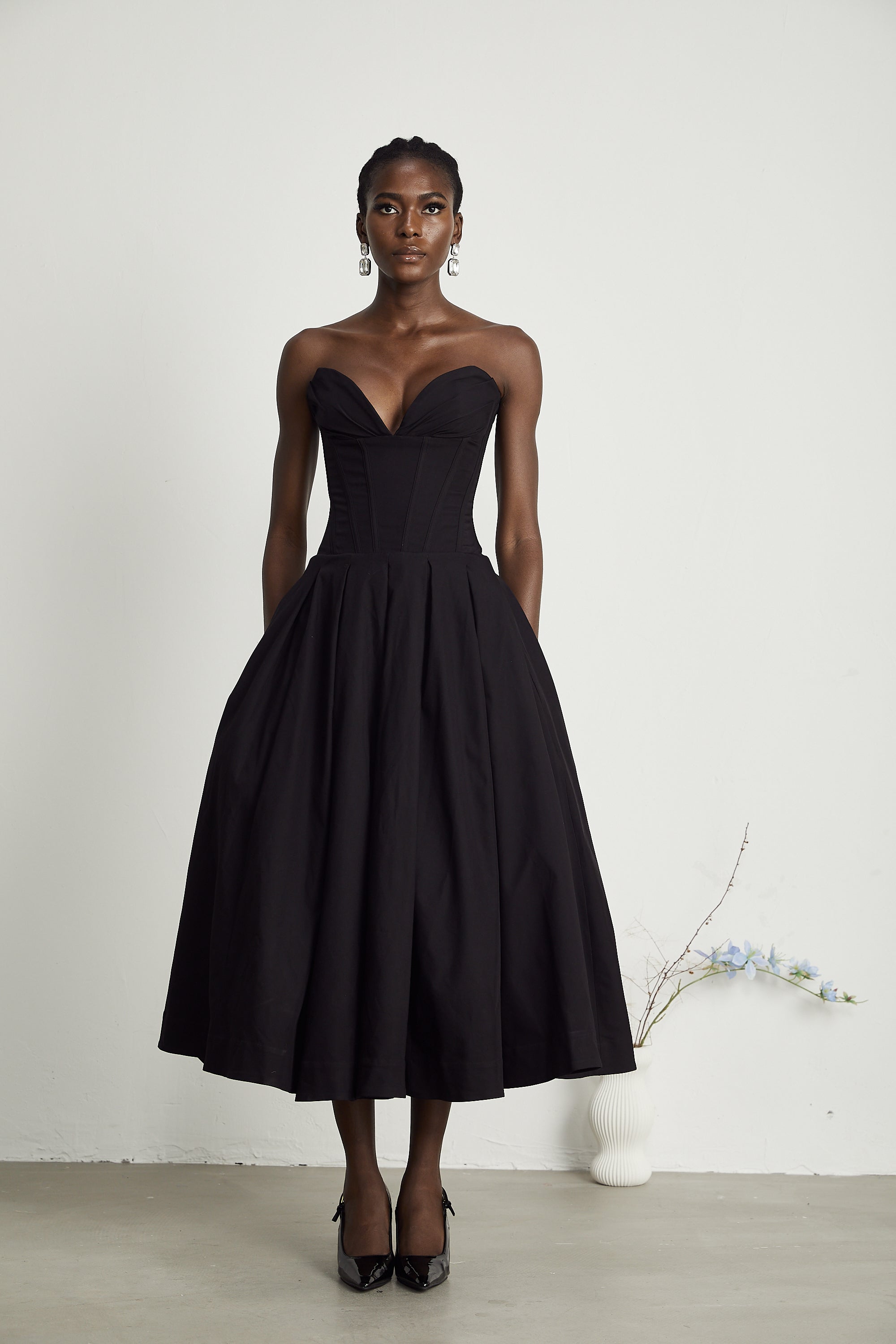 Elegant Black Dress – Off-Shoulder Midi Dress with Pleated...