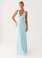 Women's Elegant Halterneck Maxi Dress with Ruched Detailing for Timeless Sophistication - Women's | Halter neckline — fl 0