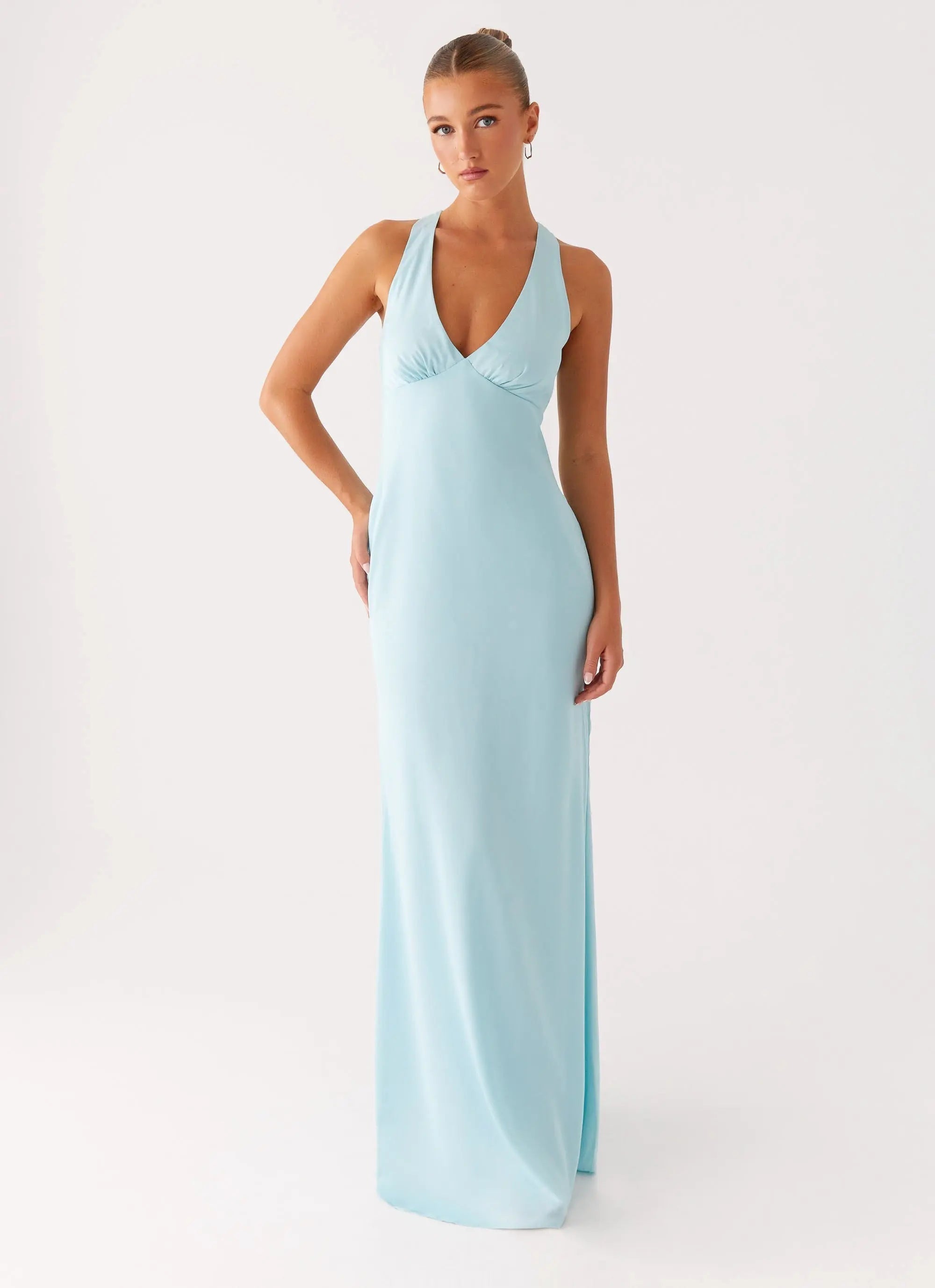 Women's Elegant Halterneck Maxi Dress with Ruched Detailing for Timeless Sophistication - Women's | Halter neckline — fl 0