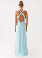 Women's Elegant Halterneck Maxi Dress with Ruched Detailing for Timeless Sophistication - Women's | Halter neckline — fl 3