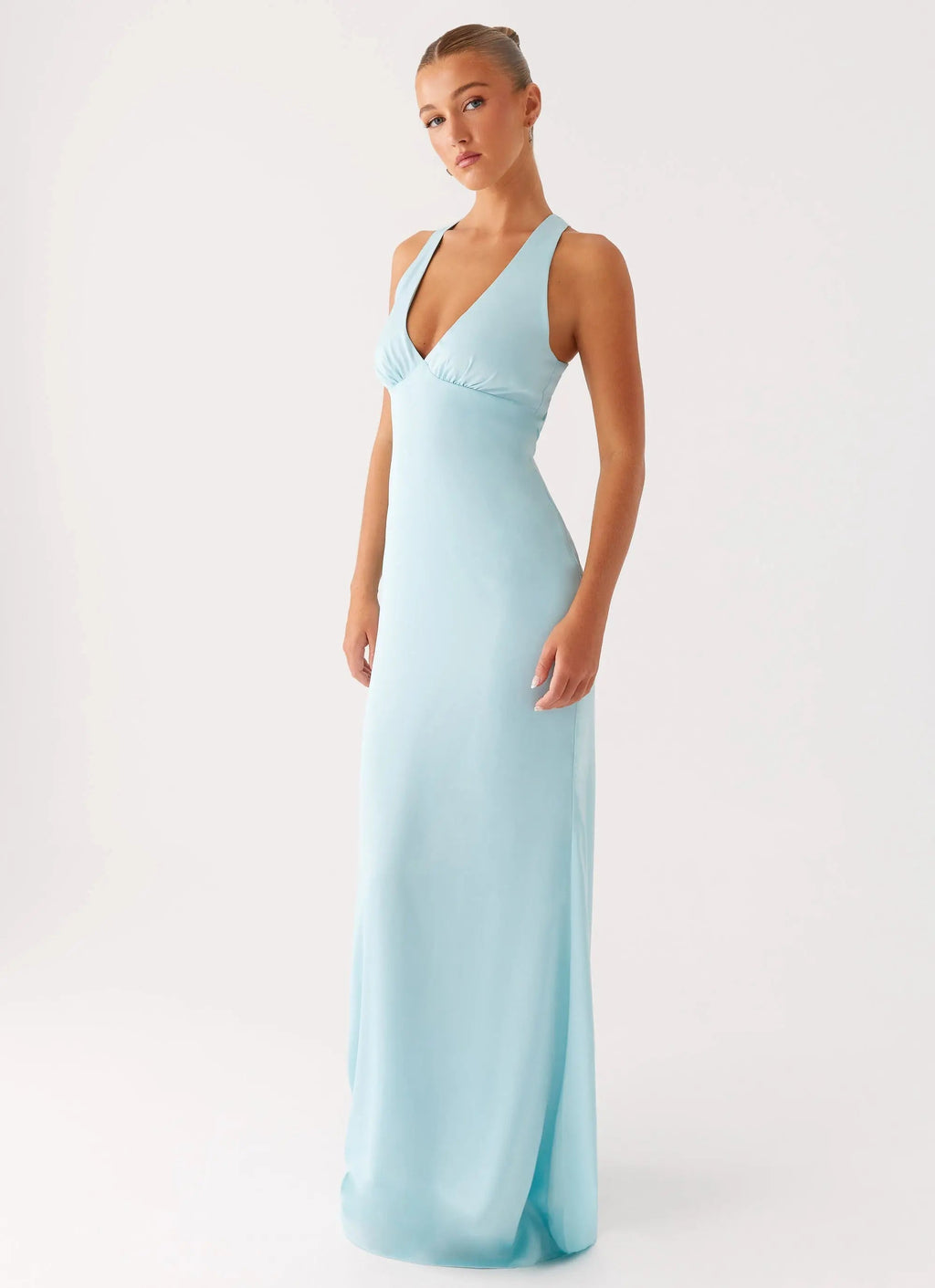 Women's Elegant Halterneck Maxi Dress with Ruched Detailing for Timeless Sophistication - Women's | Halter neckline — fl 4
