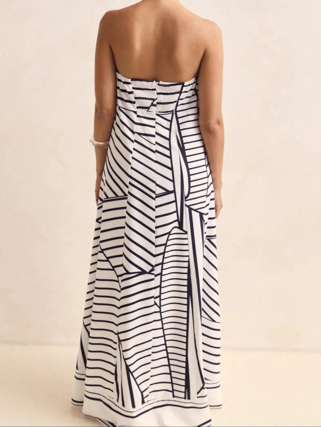 Elegant Maxi Dress | Smocked Tube Design with Zipper Closure for Comfort