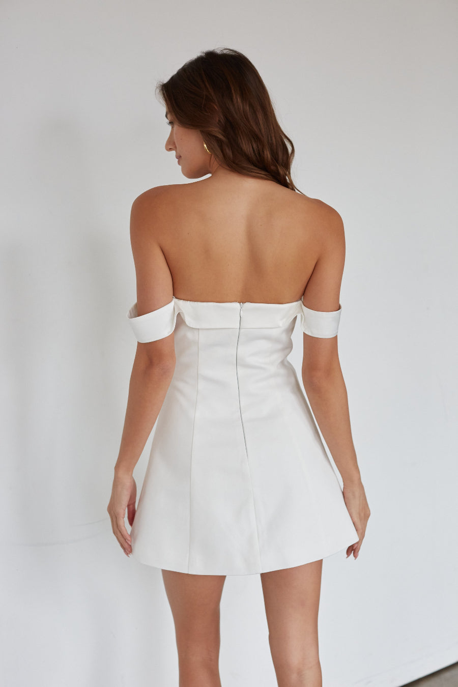 Elegant Mini Dress – Women's Off-The-Shoulder Cocktail Dress with...