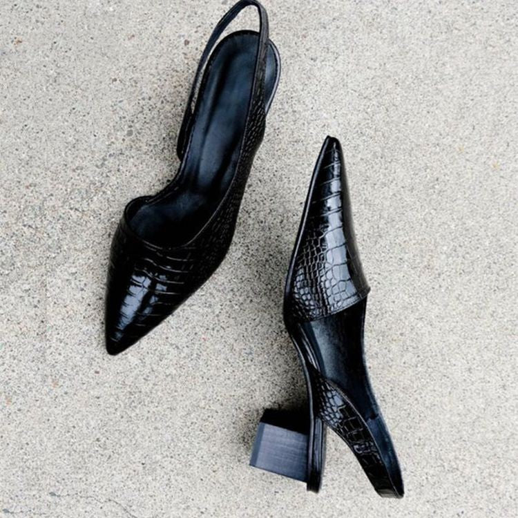 Elegant Orthopedic Shoes with Cushioned Insole for All-Day Comfort
