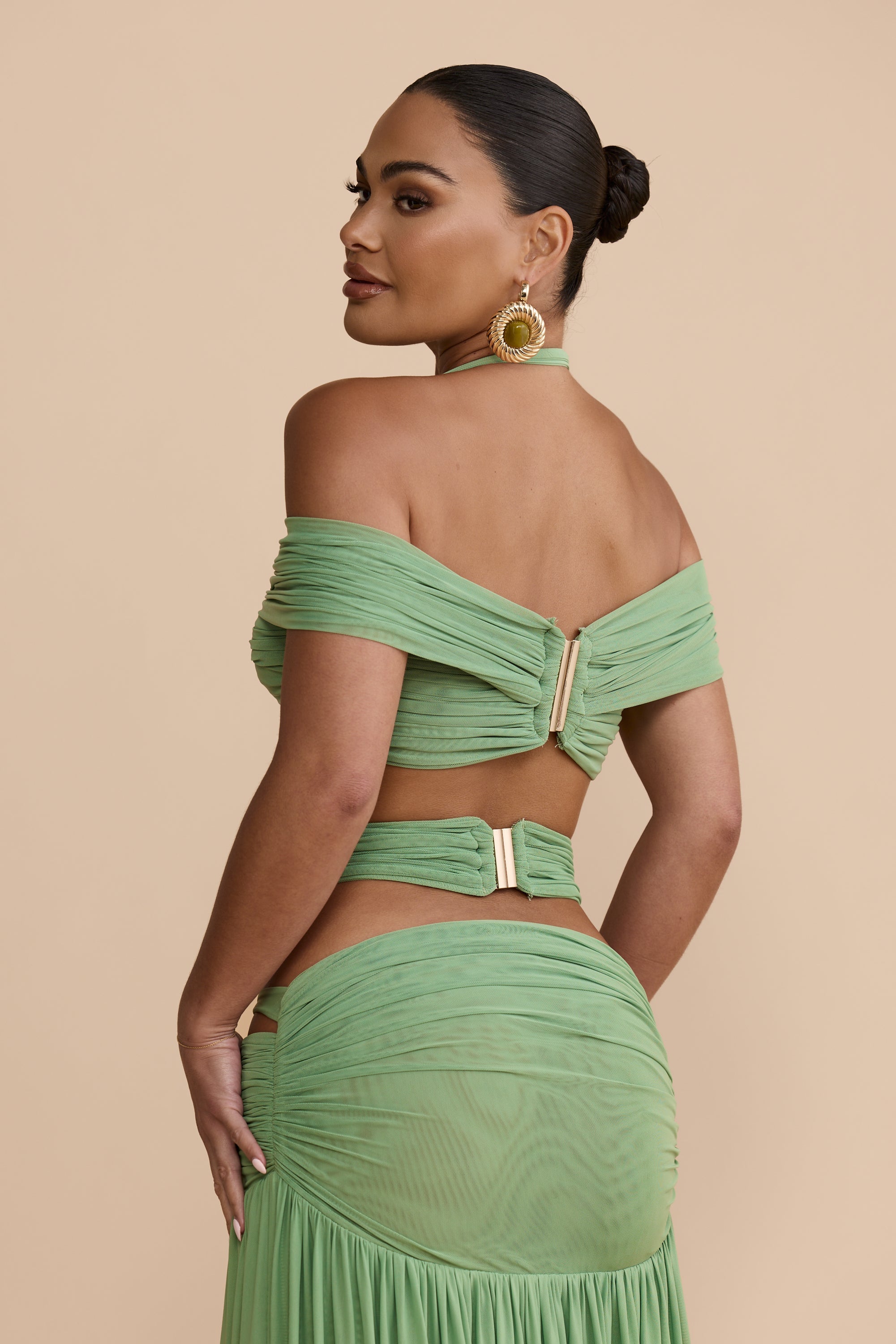 Elegant Sage Off-Shoulder Crop Top with Sweetheart Neckline for Stylish Comfort