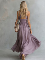 Elegant Sleeveless Maxi Dress with Halter Neckline | A-line Style for Effortless Formal Occasions