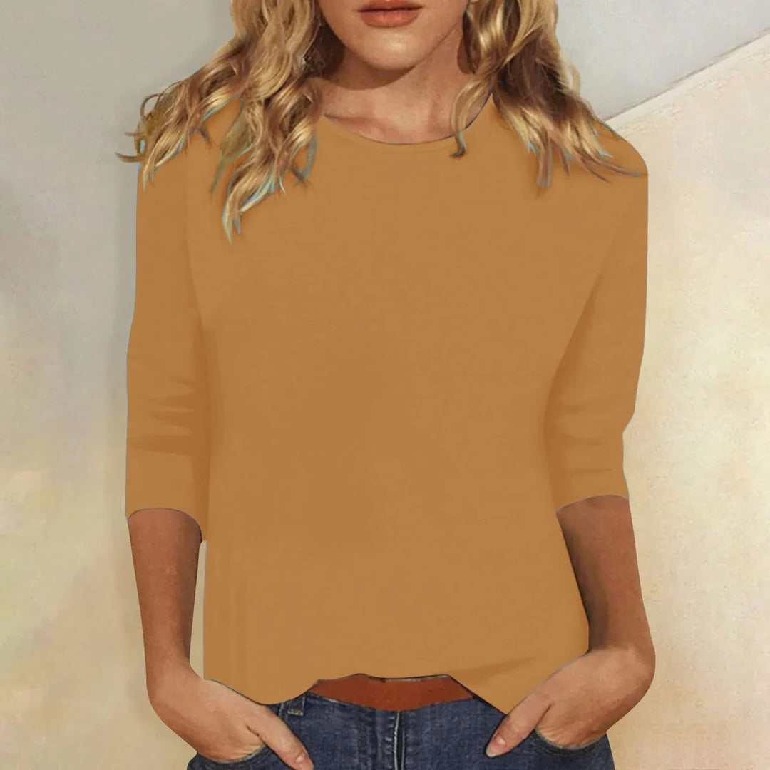 Relaxed-fit crew neck 3/4-sleeve top, color option