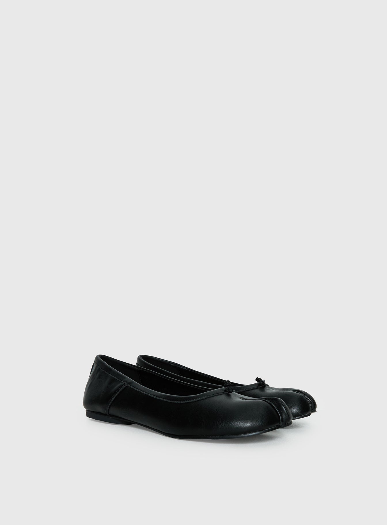 Faux Leather Black Ballet Flats with Mini Bow Tie | Stylish Ballerina Shoes for Comfort and Elegance