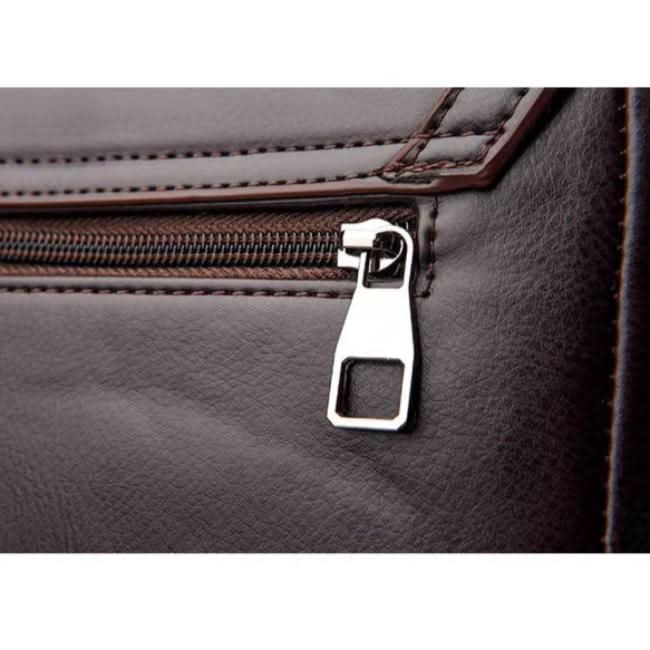 Gustavo | Leather Messenger Bag for Men with Organized Compartments | Elegant Design for Everyday Use