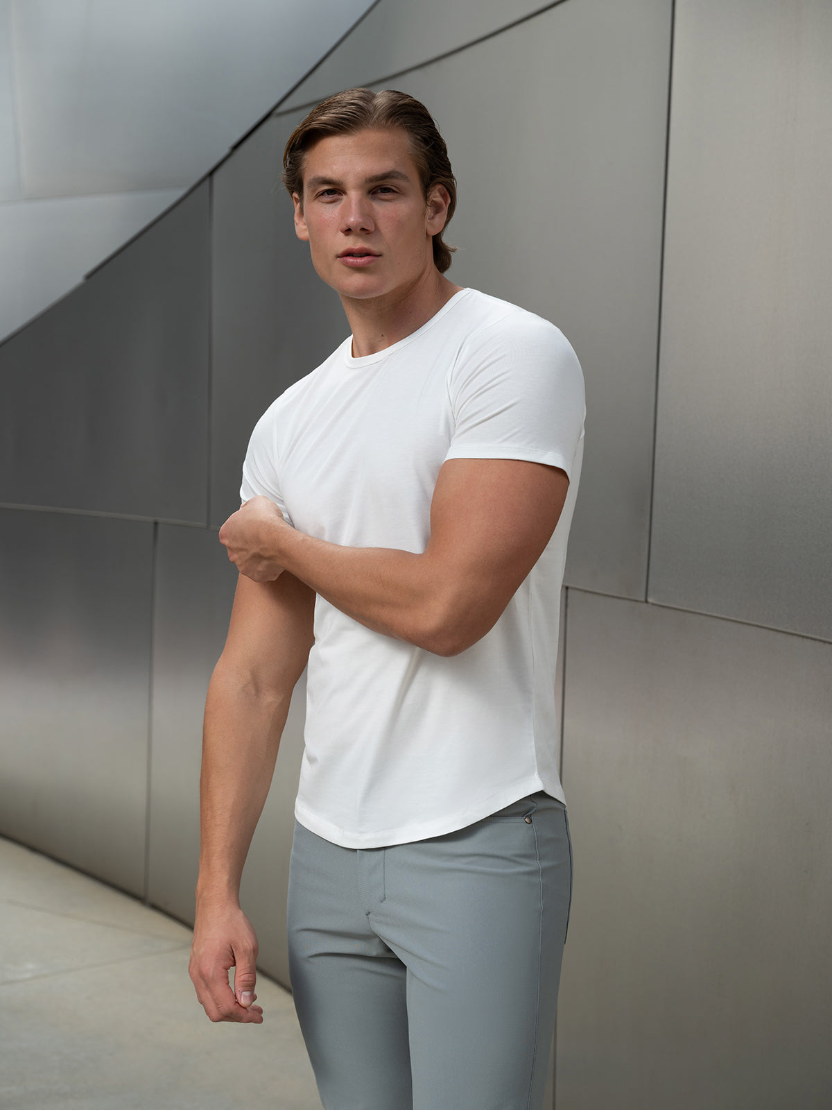 Kore Collection | Women's Top with Curve-Hem Design | Breathable Stretch Fabric for All-Day Comfort