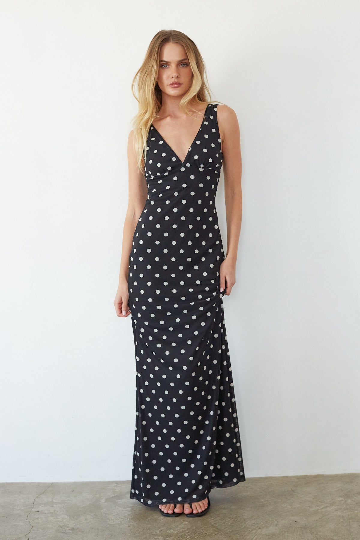 Lettie Collection | Sleeveless Maxi Dress with Polka Dot Print | Elegant Long Dress for Effortless Style