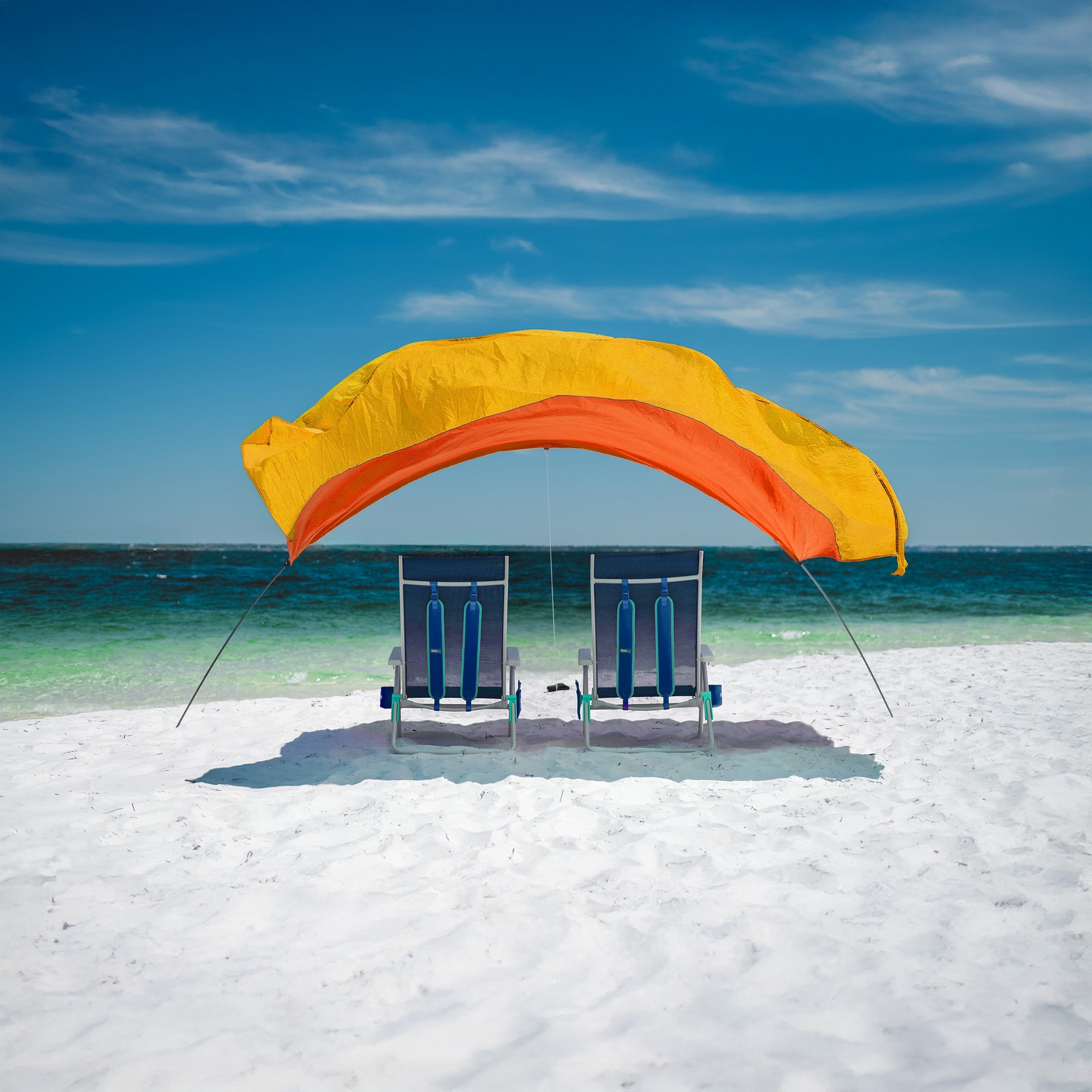 Lightweight Beach Canopy with Wind Assist for Enhanced Stability and Comfort