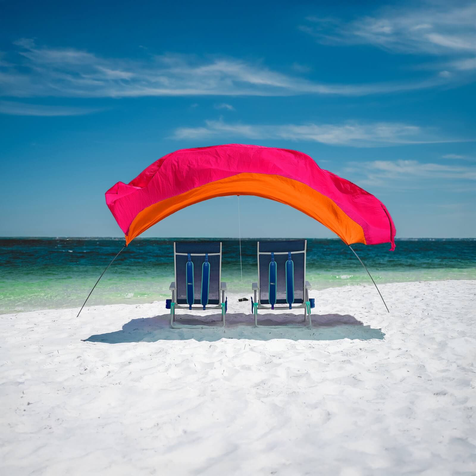 Lightweight Beach Canopy with Wind Assist for Enhanced Stability and Comfort