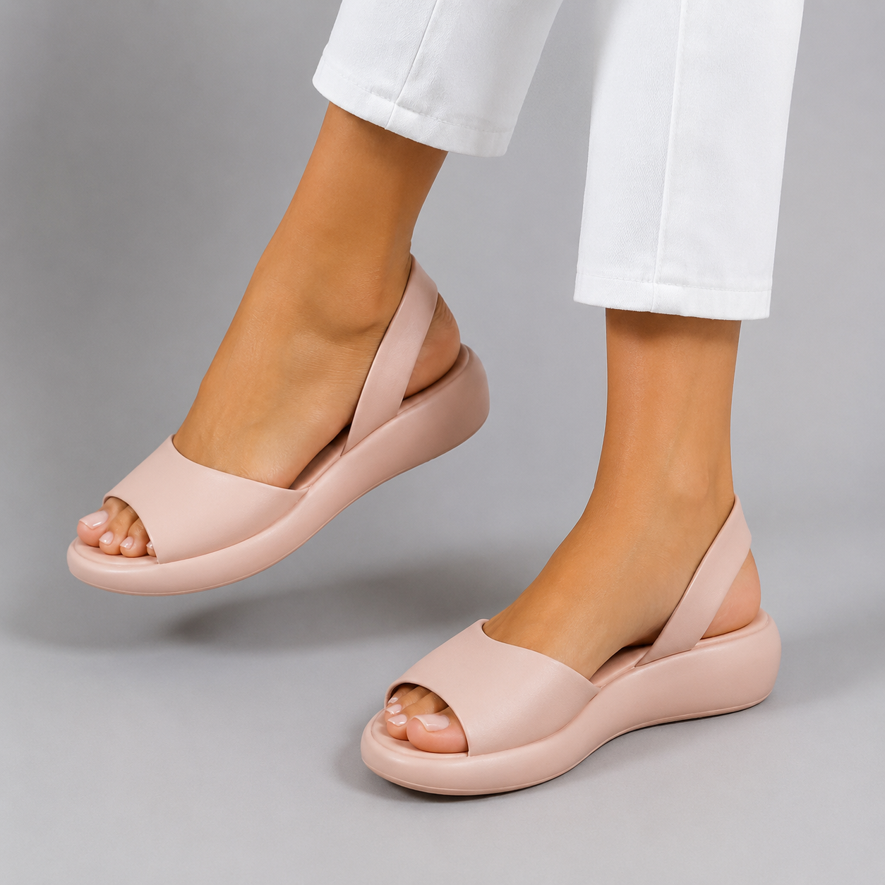 Lynn Collection | Orthopedic Sandals for Women with Ultra-Soft Cushioning | Lightweight Comfort for All-Day Wear