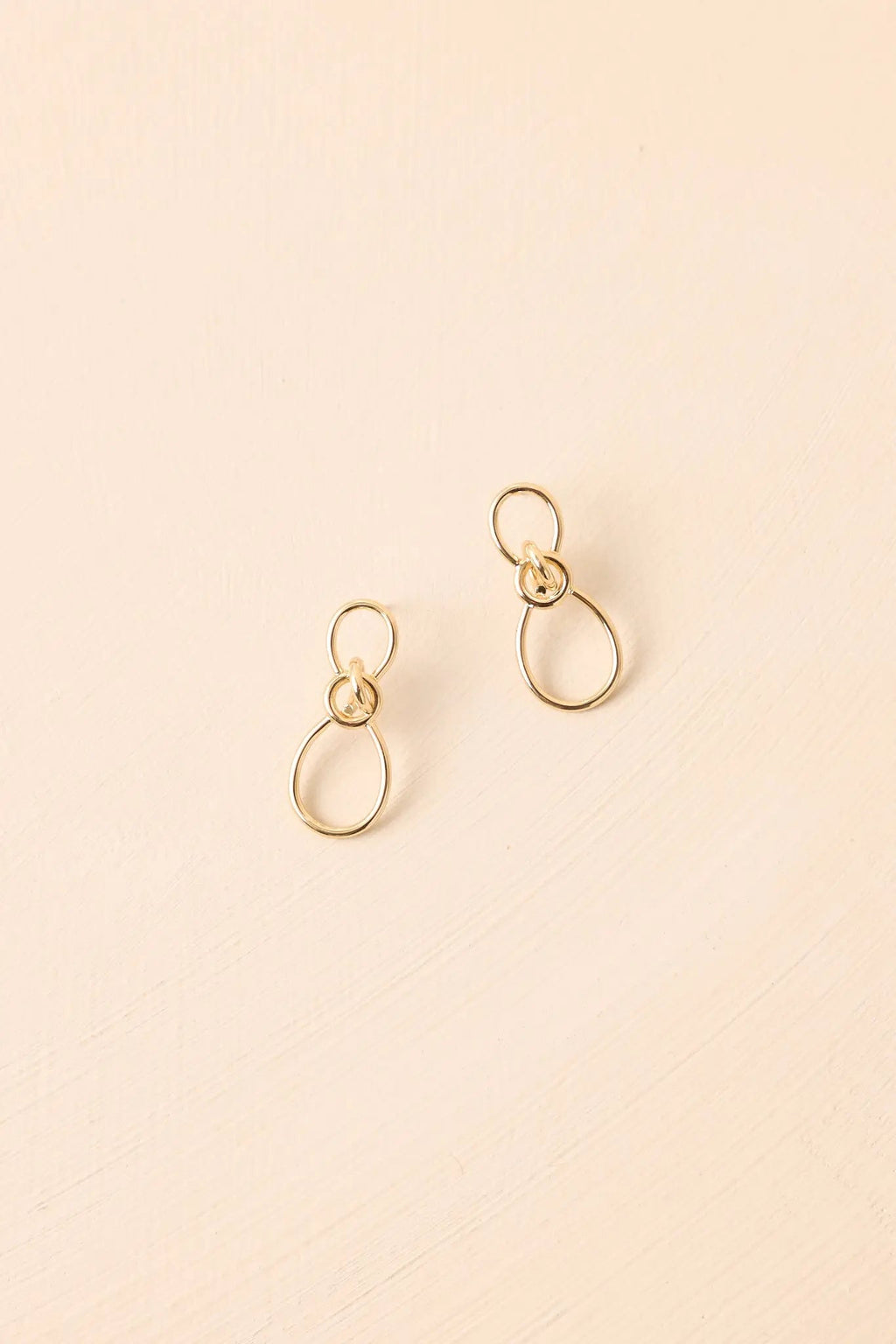 Women's Never Hold Back Interlocking Gold Link Drop Earrings | These Earrings Measure 1.5" in Length 3