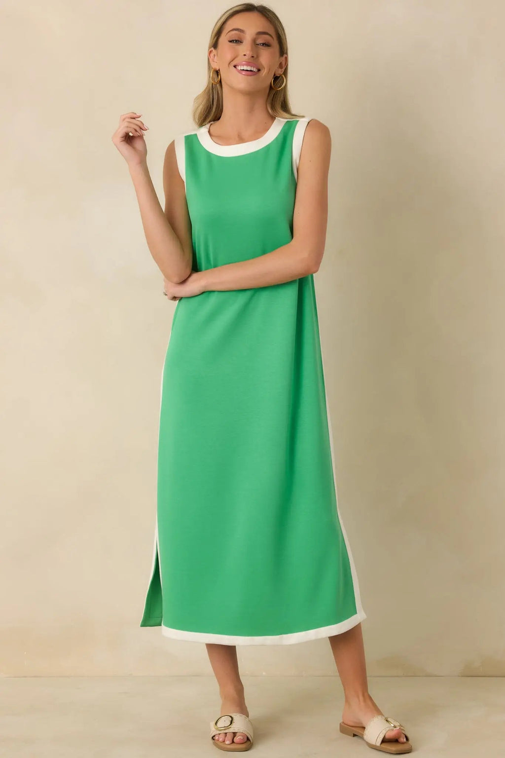 Women's Perfectly Framed Green Jersey Knit Contrast Trim Sleeveless Maxi Dress | 55% Rayon 5
