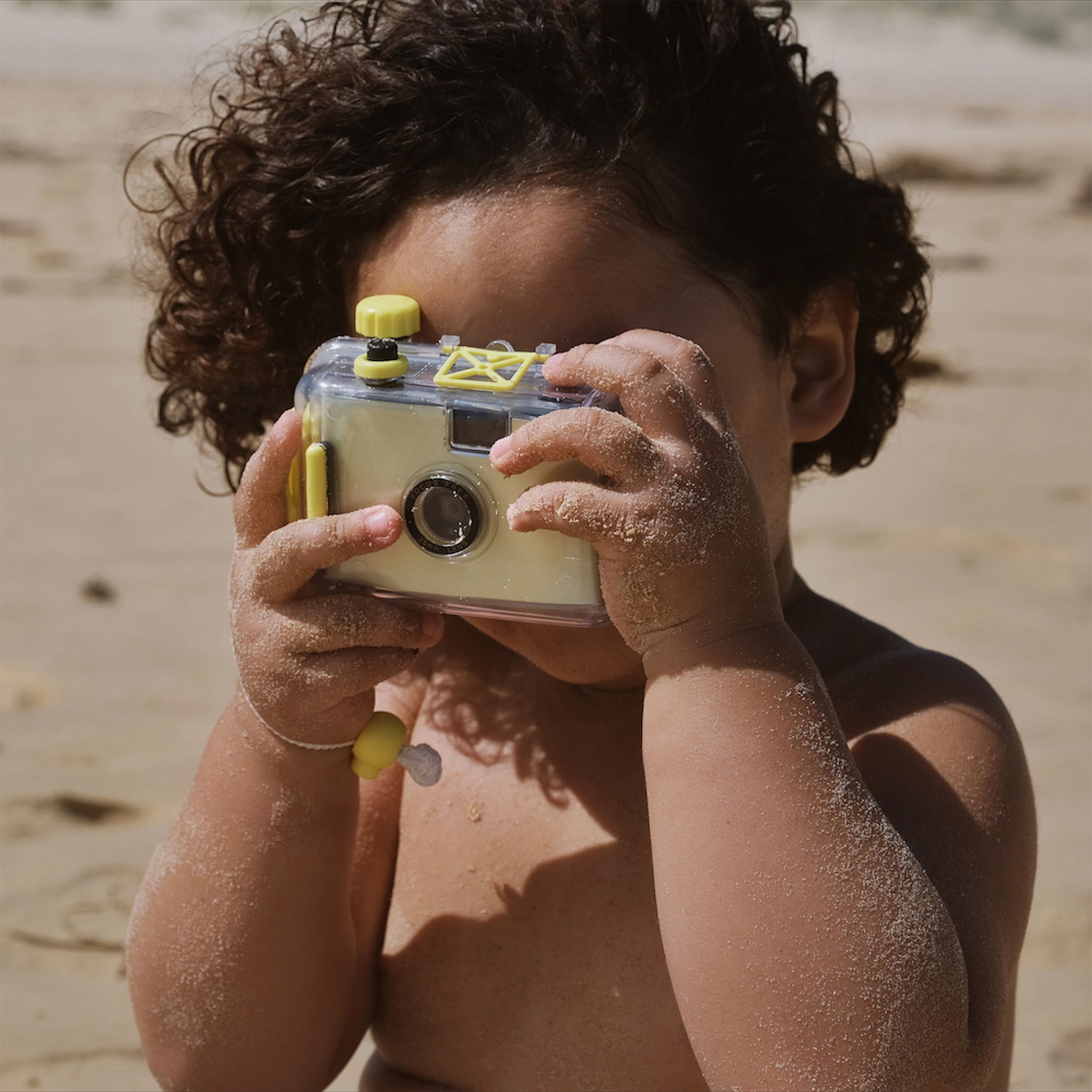 Retro Waterproof Camera with Detachable Casing | Capture Stunning Underwater Moments