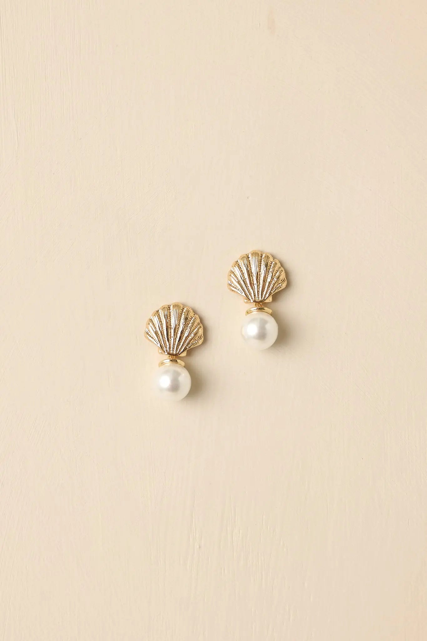 Women's Soft Tides Gold Seashell & Pearl Drop Earrings | These Earrings Measure 1.25" in Length 4