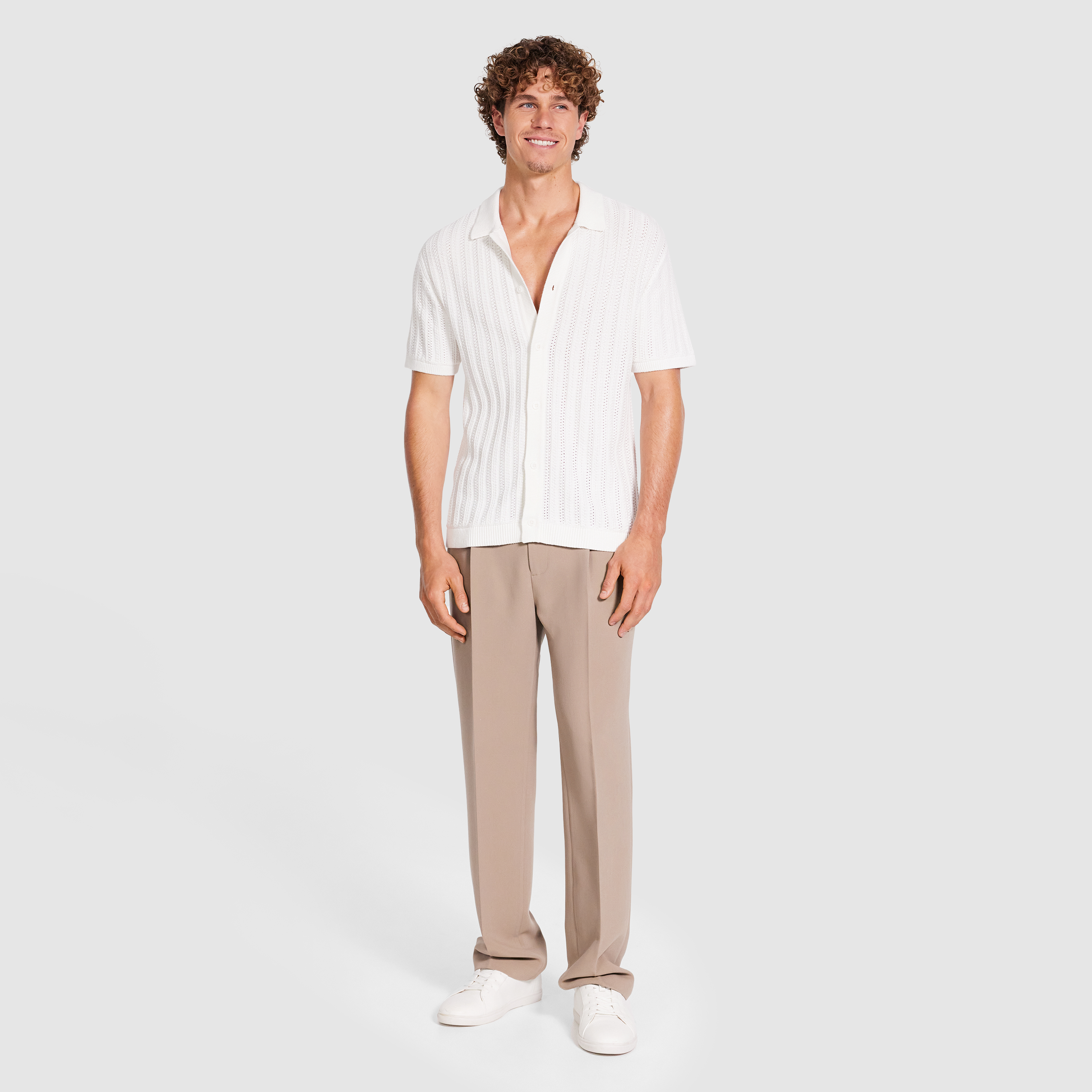 White knit shirt styling