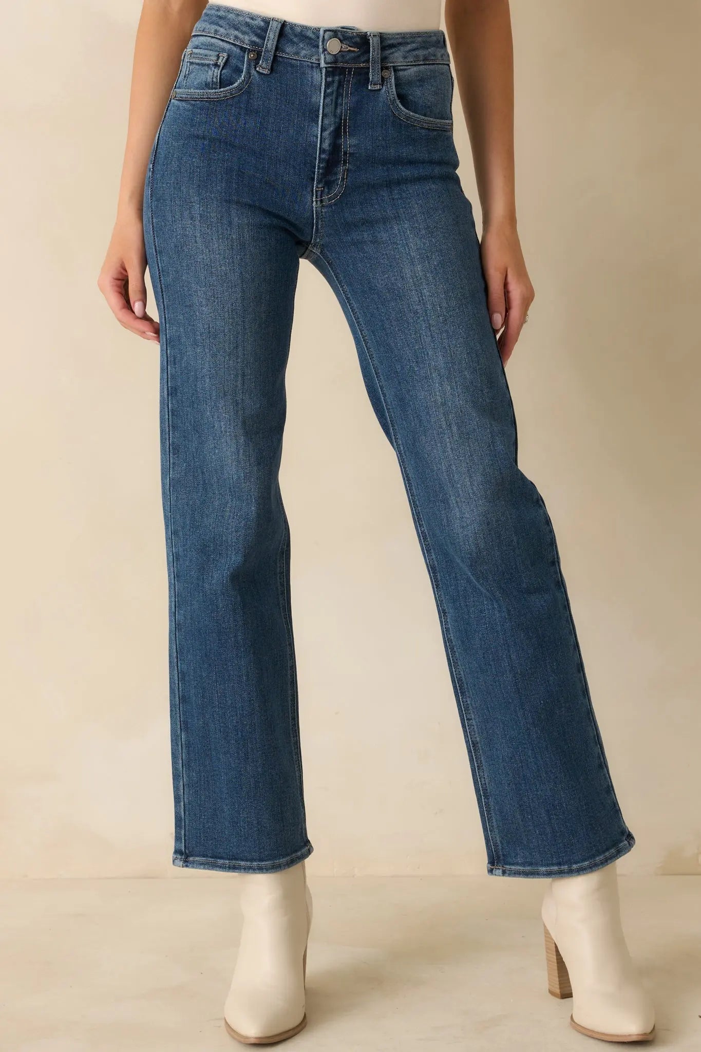 Women's The Daily Edit Medium Wash Straight Leg Jeans | 92% Cotton 1