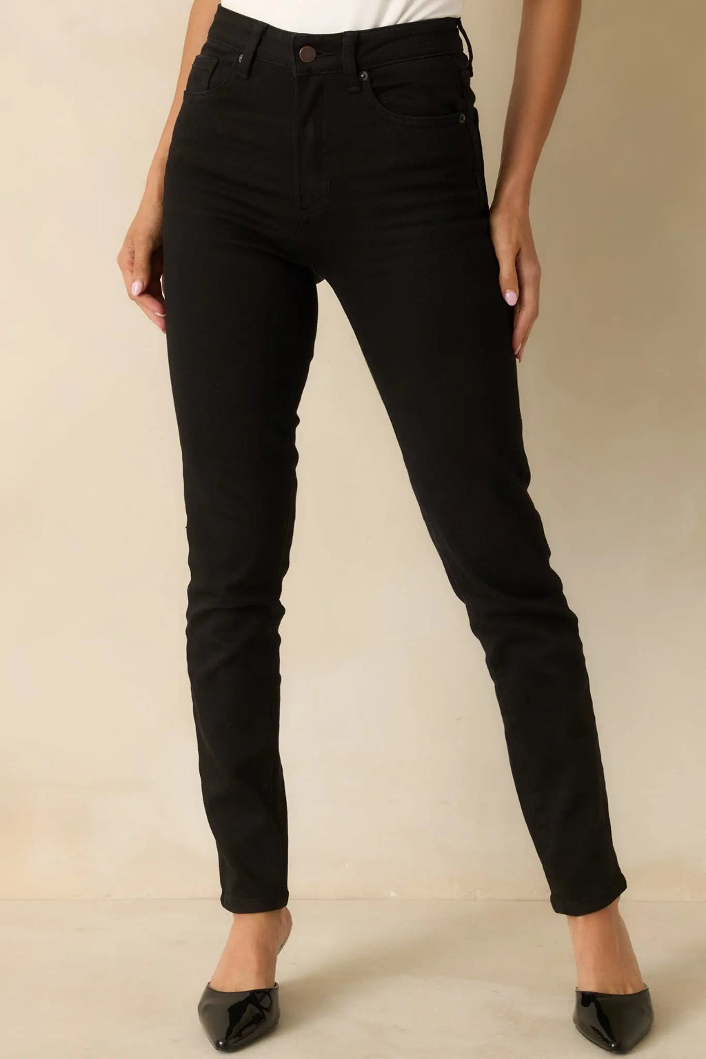 Women's The Edge of It Black Stretch High Waist Jeans | 94.4% Cotton 2