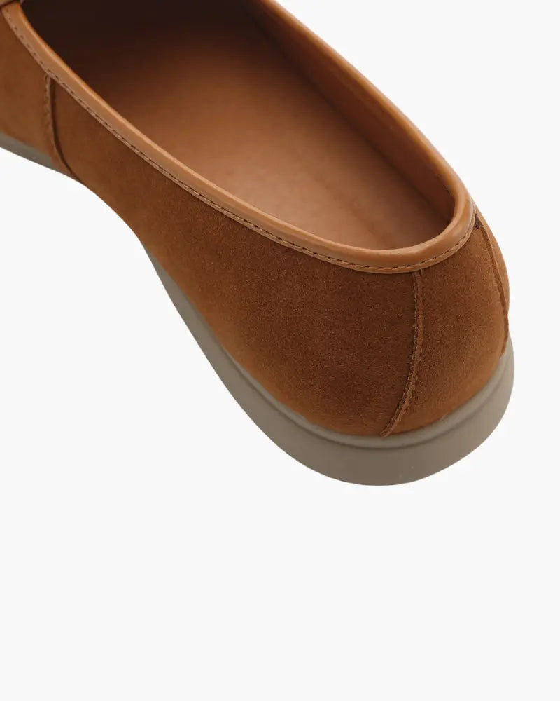 Women's The Stirling Loafer | Crafted from supple full-grain leather for a polis 7