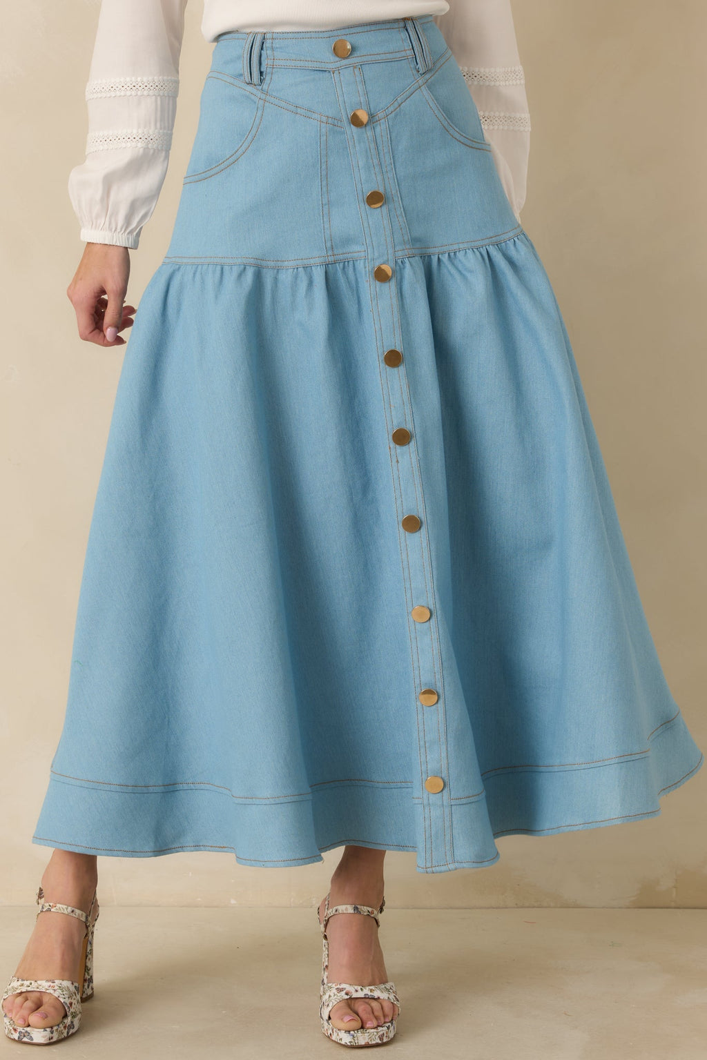 Women's Town & Country Light Wash Denim Button-Down Maxi Skirt | 78% Cotton 0