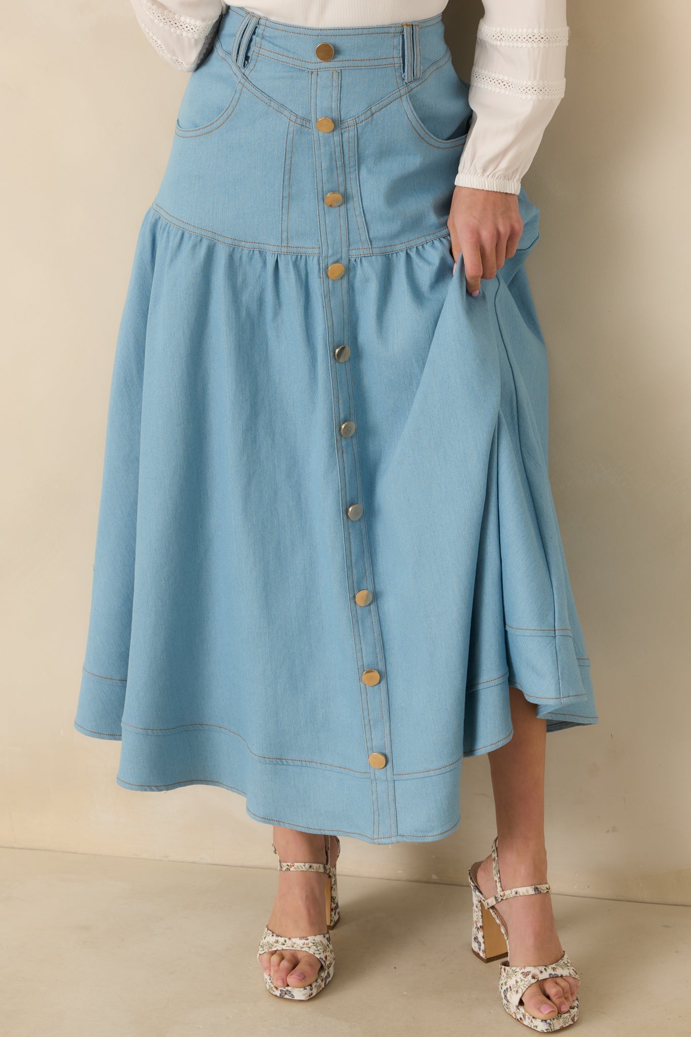 Women's Town & Country Light Wash Denim Button-Down Maxi Skirt | 78% Cotton 2