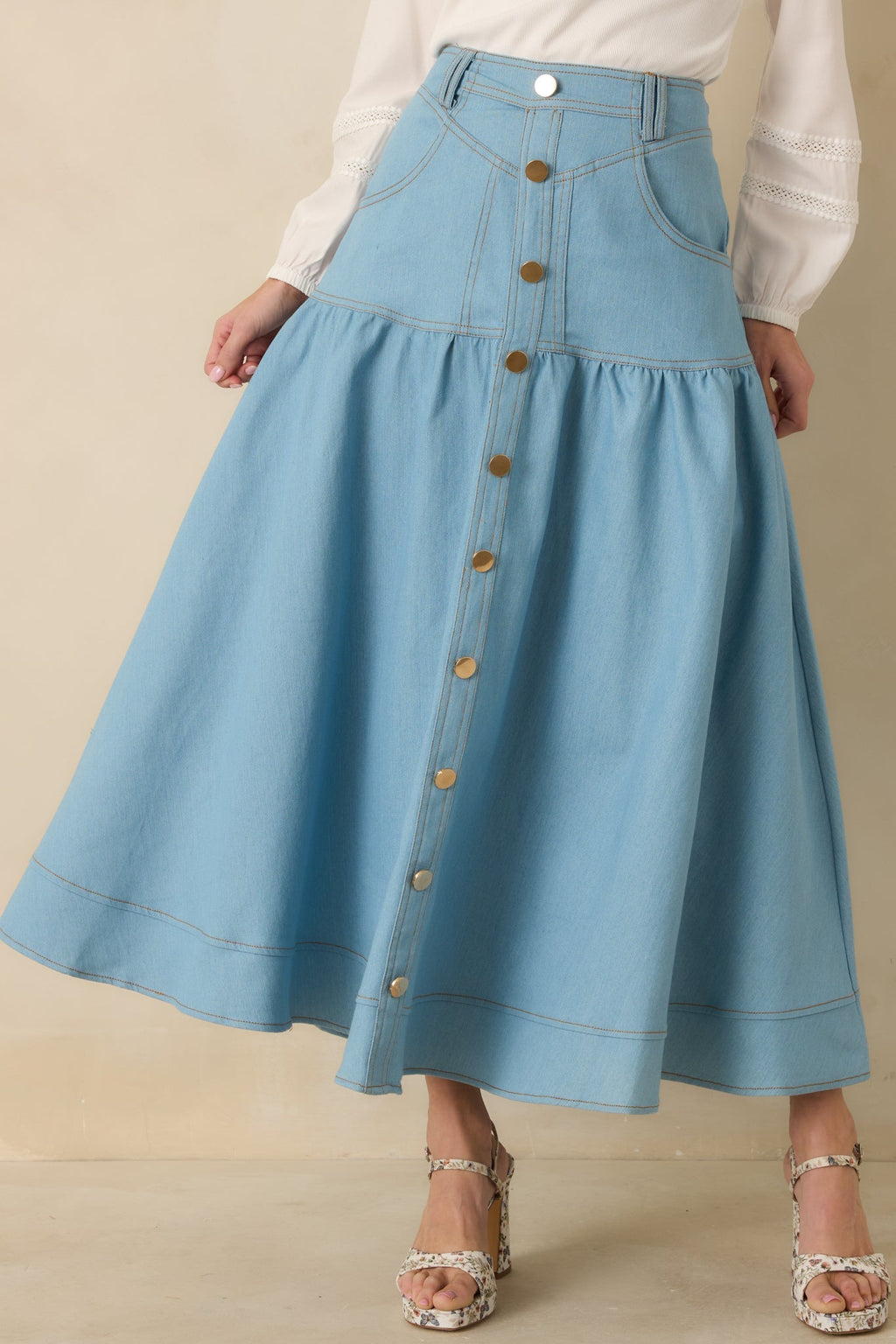 Women's Town & Country Light Wash Denim Button-Down Maxi Skirt | 78% Cotton 6