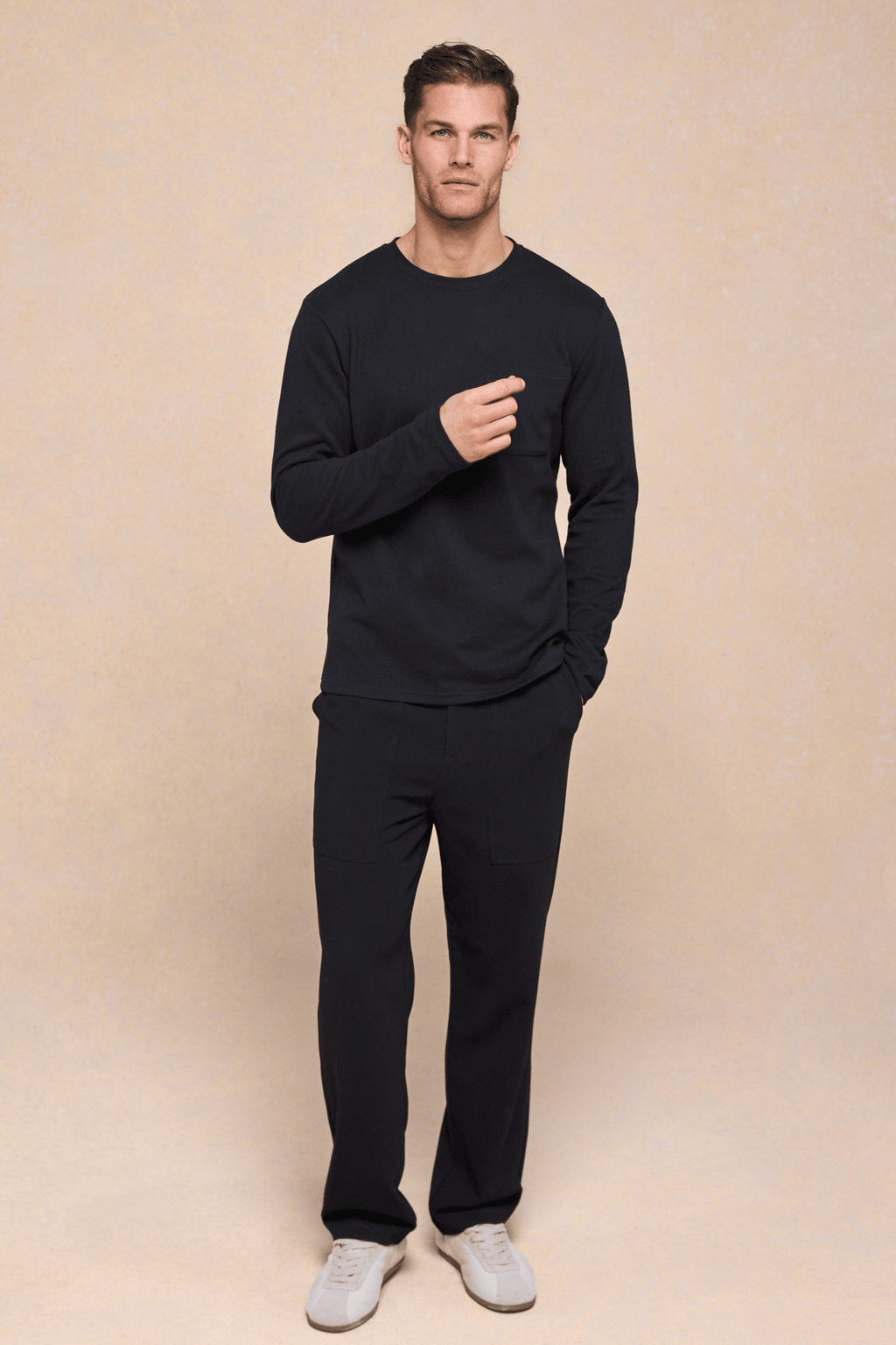 Tyler Collection | Men's Long Sleeve T-Shirt in Black with Premium Fabric | Stylish Comfort for Everyday Wear