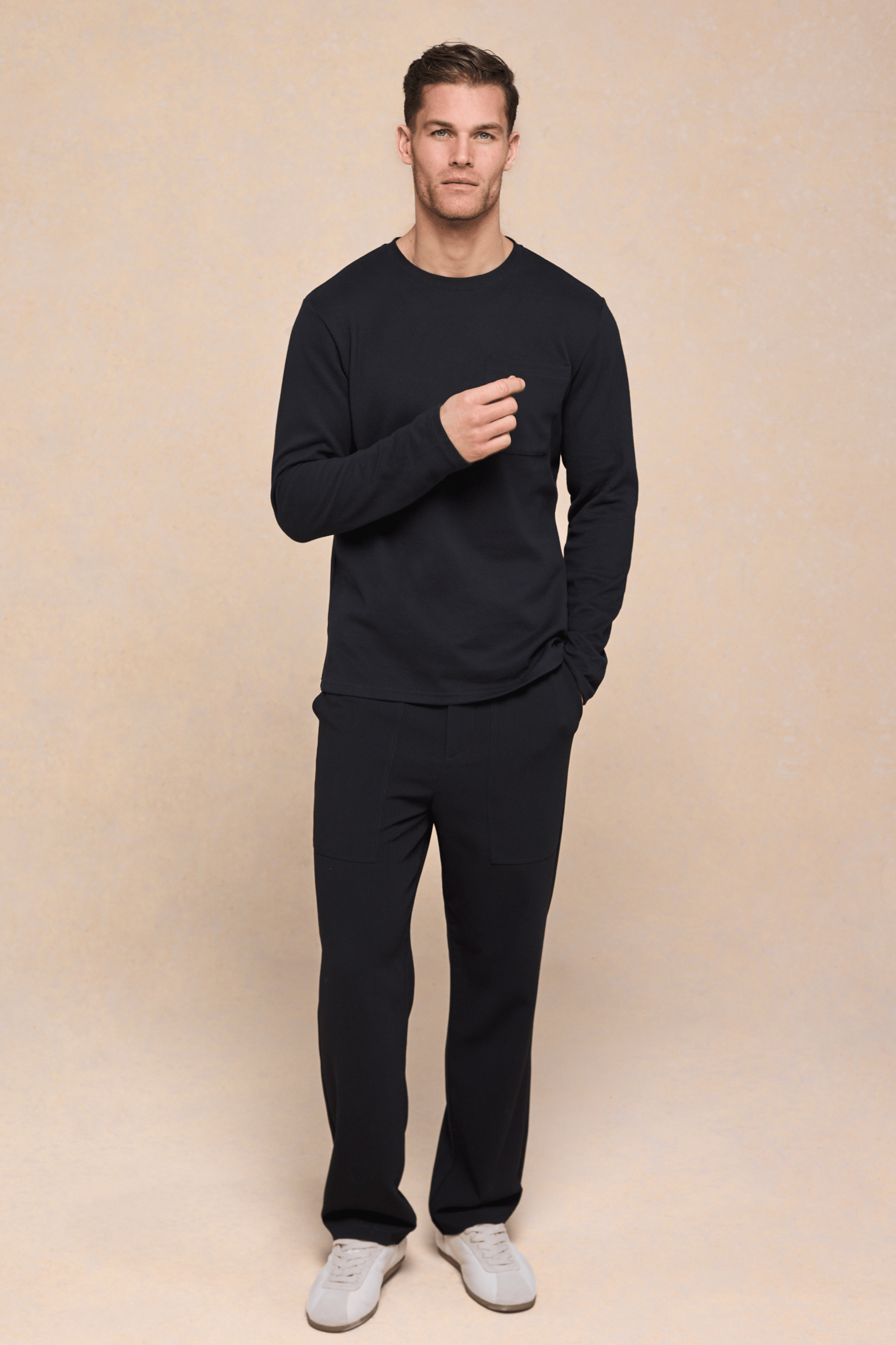 Tyler Collection | Men's Long Sleeve T-Shirt in Black with Premium Fabric | Stylish Comfort for Everyday Wear