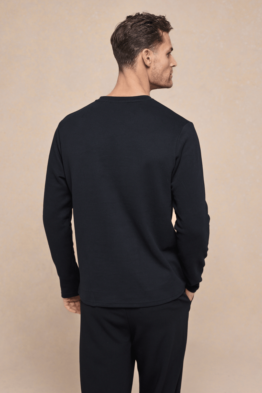 Tyler Collection | Men's Long Sleeve T-Shirt in Black with Premium Fabric | Stylish Comfort for Everyday Wear