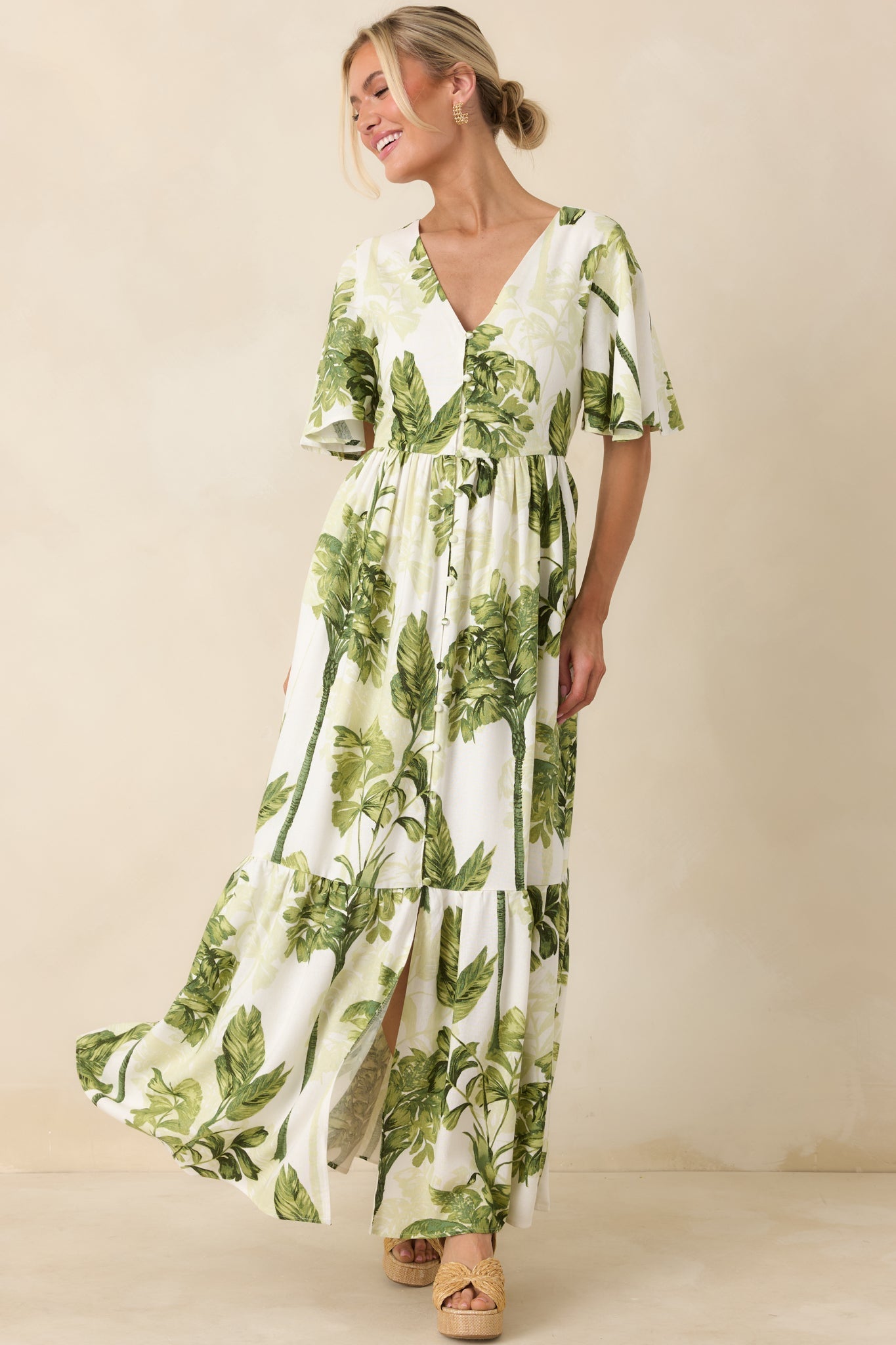 Women's Under Swaying Palms Ivory & Green Tropical Flutter Maxi Dress | 75% Rayon & 25% Linen 3