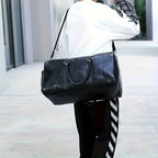 Voyager's Haven | Travel Bag with Spacious Design & Ergonomic Handles | Retro Style for Stylish Travelers