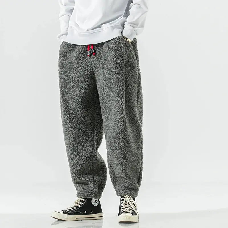 Women's Weekender Fleece Sweatpants | Ultra-soft fleece material 3